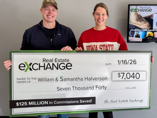 Samantha & William - 6816 Boxwood Lane NE, Cedar Rapids, IA