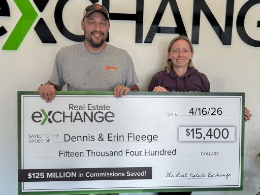 Erin & Dennis - 455 Beverly St, Robins, IA