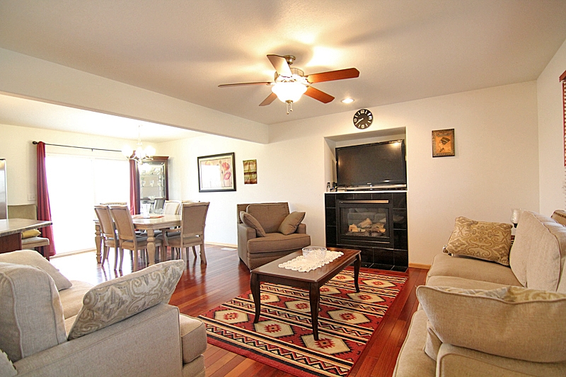 230 Lily Pond Road, North Liberty, IA, Image 3