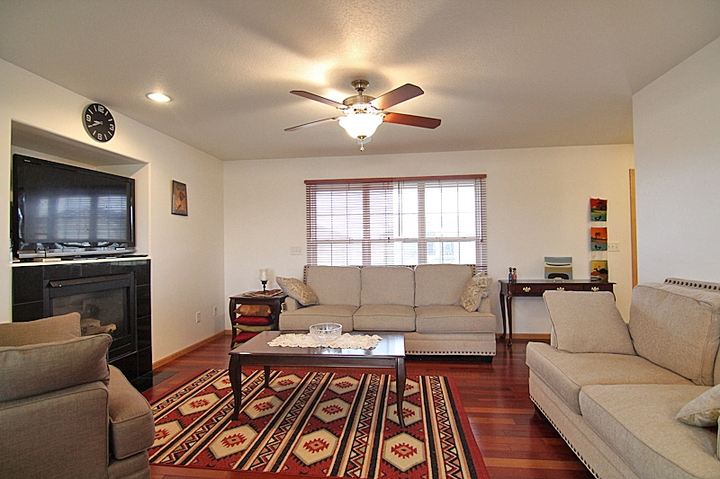 230 Lily Pond Road, North Liberty, IA, Image 4