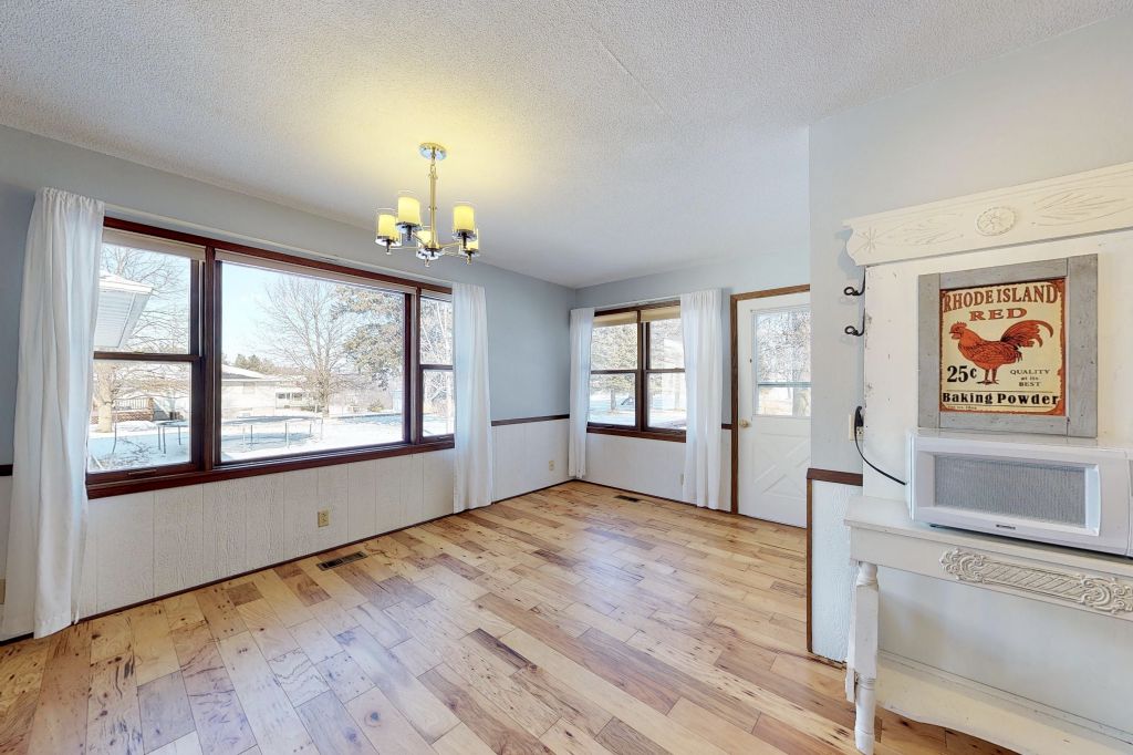 502 East Marion Street, Monroe, IA, Image 10