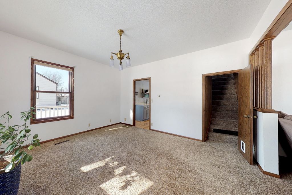 502 East Marion Street, Monroe, IA, Image 3