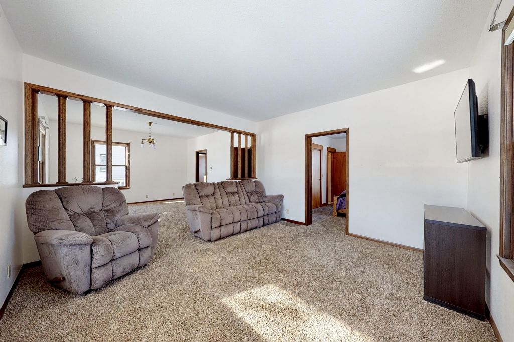 502 East Marion Street, Monroe, IA, Image 5