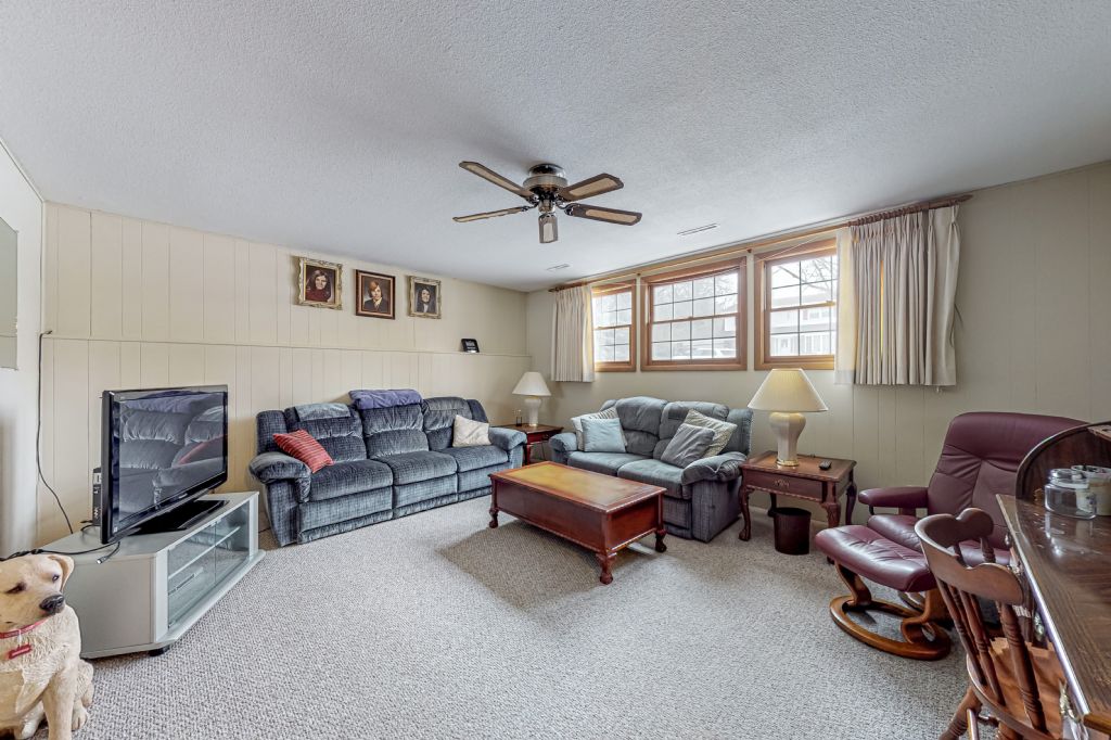 2103 Woodland Ave, West Des Moines, IA, Image 18