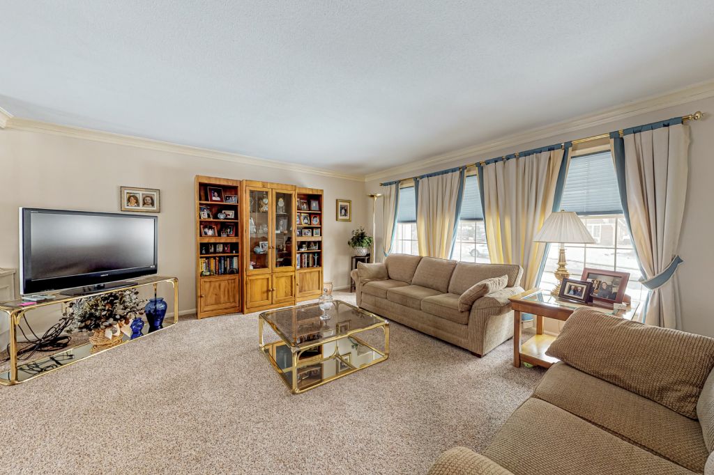 2103 Woodland Ave, West Des Moines, IA, Image 3