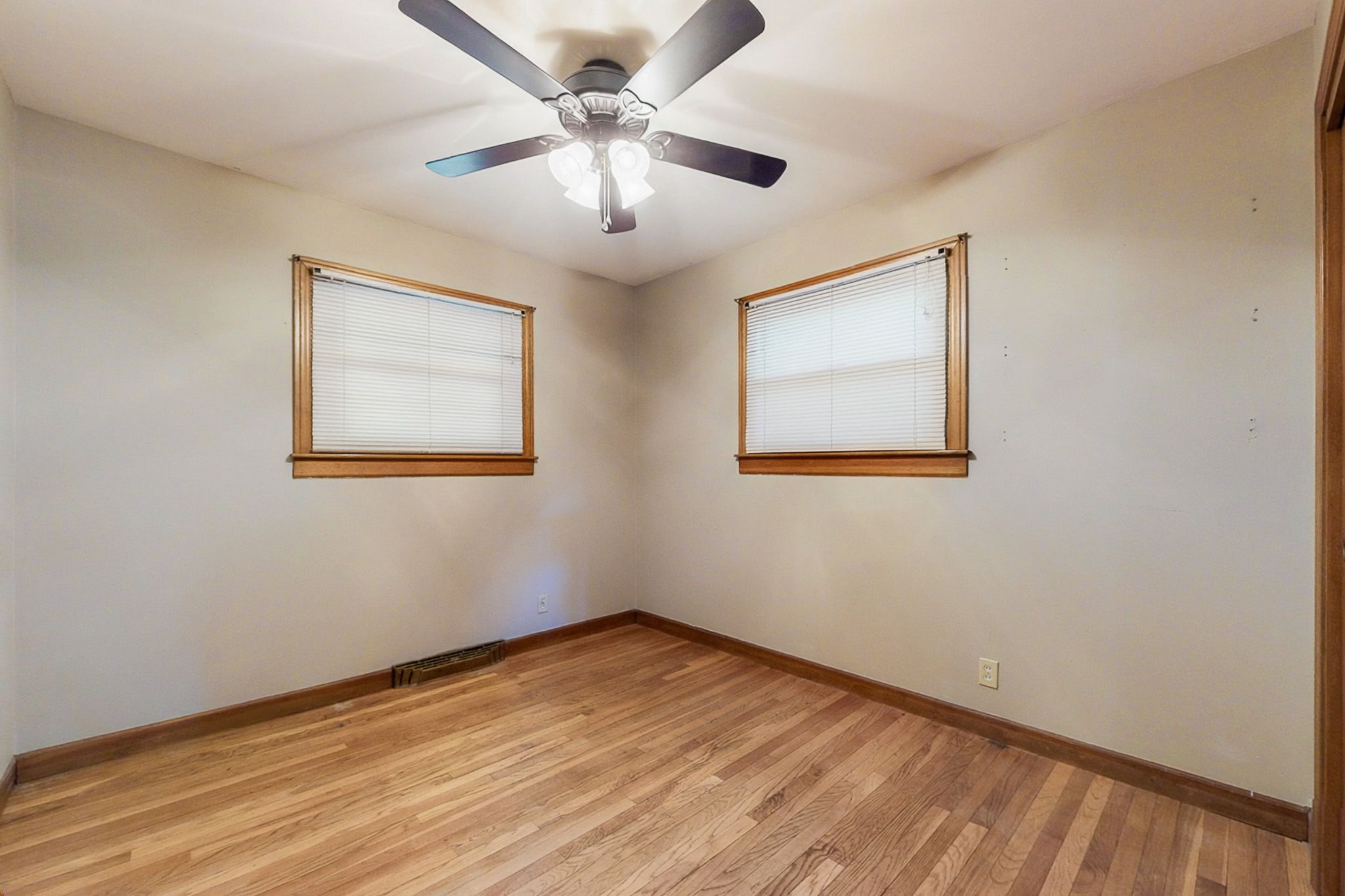 506 Park Ct.,&nbsp;Fox River Grove,&nbsp;IL,&nbsp;Image&nbsp;13