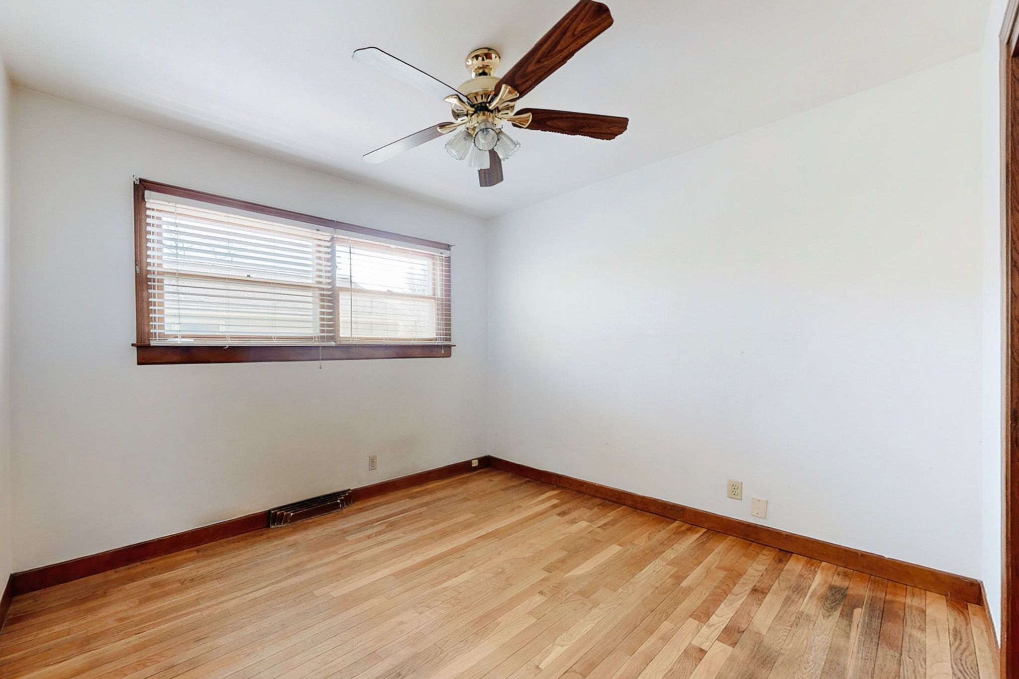 506 Park Ct.,&nbsp;Fox River Grove,&nbsp;IL,&nbsp;Image&nbsp;17