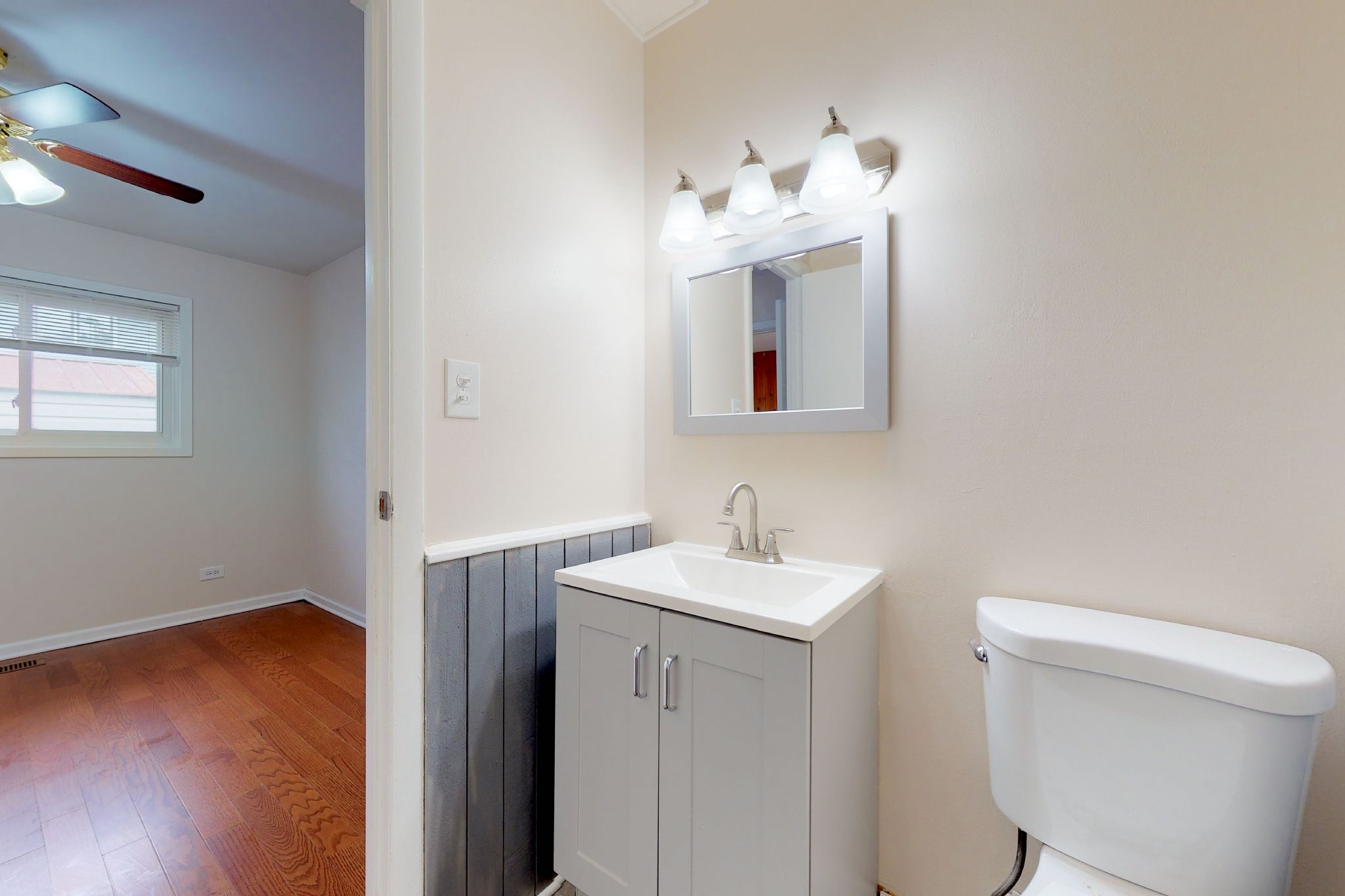 291 W. Berkley Ln., Hoffman Estates, IL, Image 12