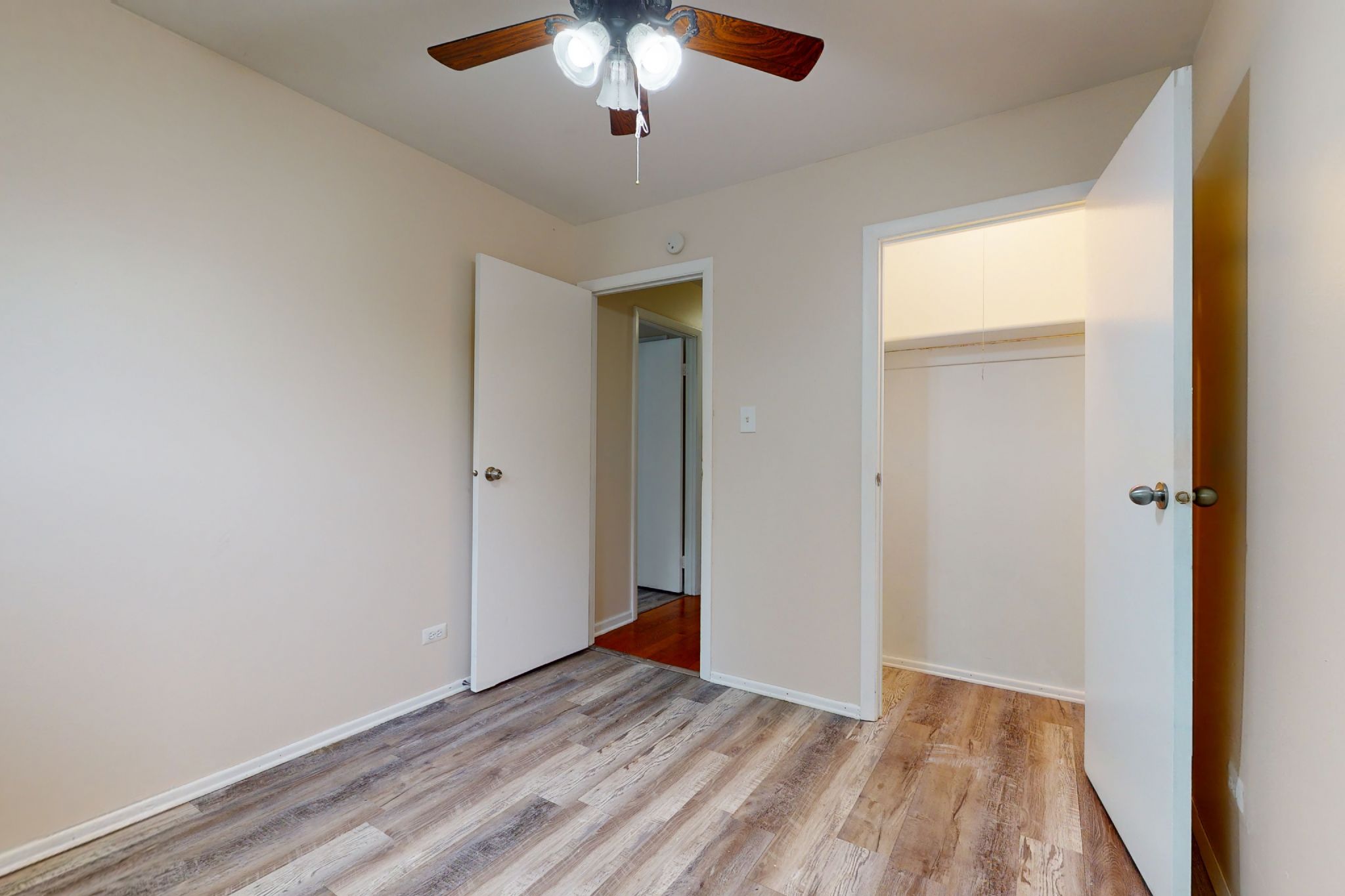 291 W. Berkley Ln., Hoffman Estates, IL, Image 14