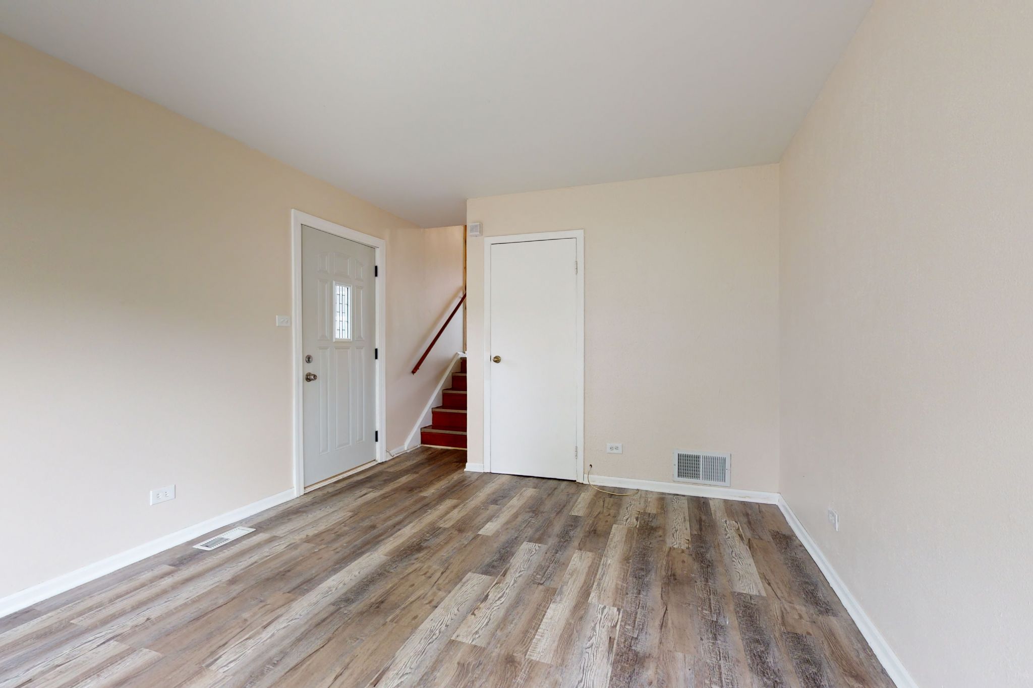 291 W. Berkley Ln., Hoffman Estates, IL, Image 2