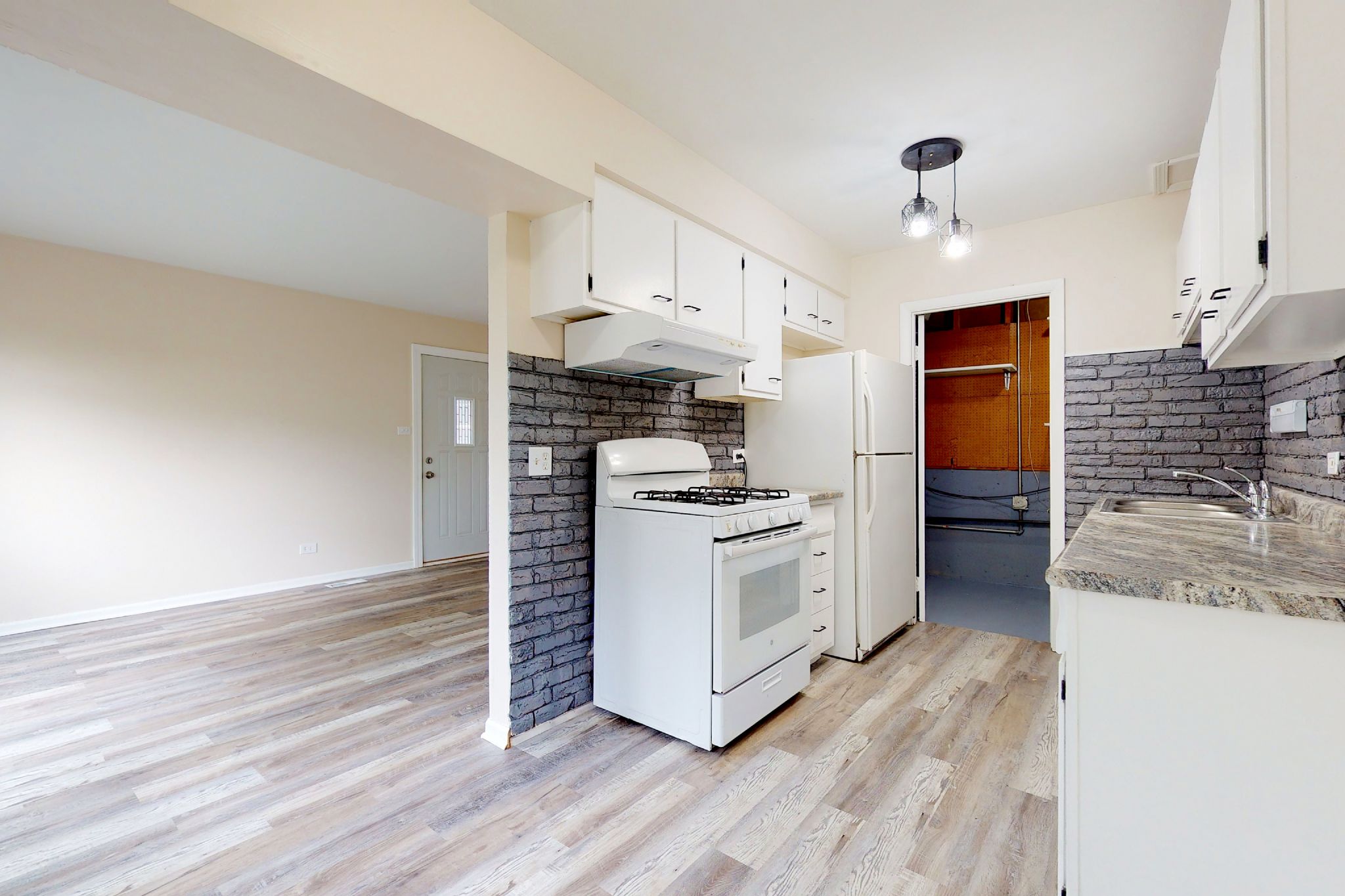 291 W. Berkley Ln., Hoffman Estates, IL, Image 5