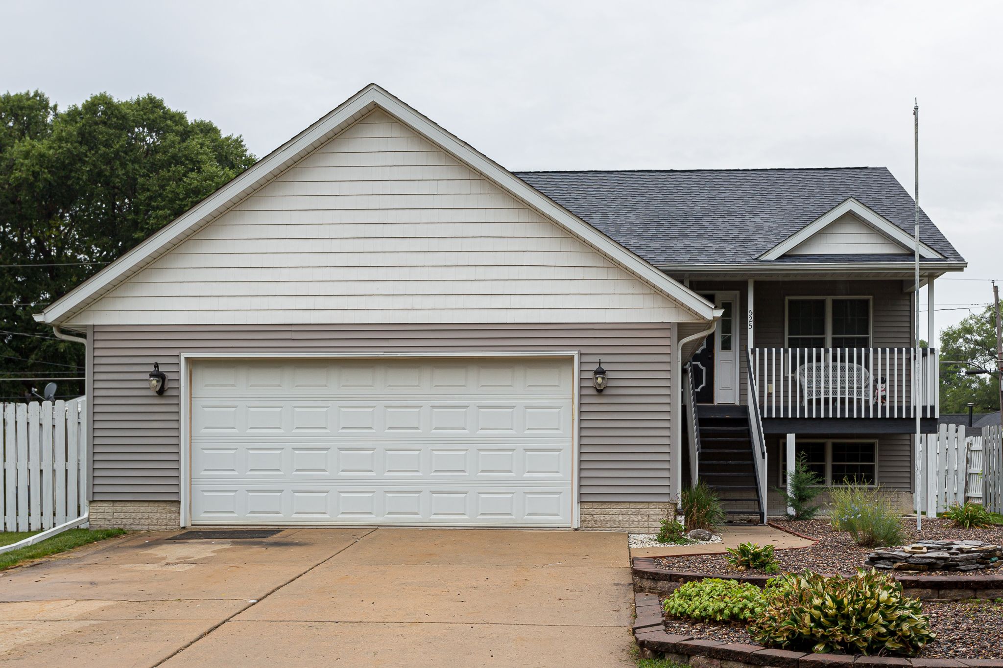 525 3rd Ave, Hampton, IL, Image 0