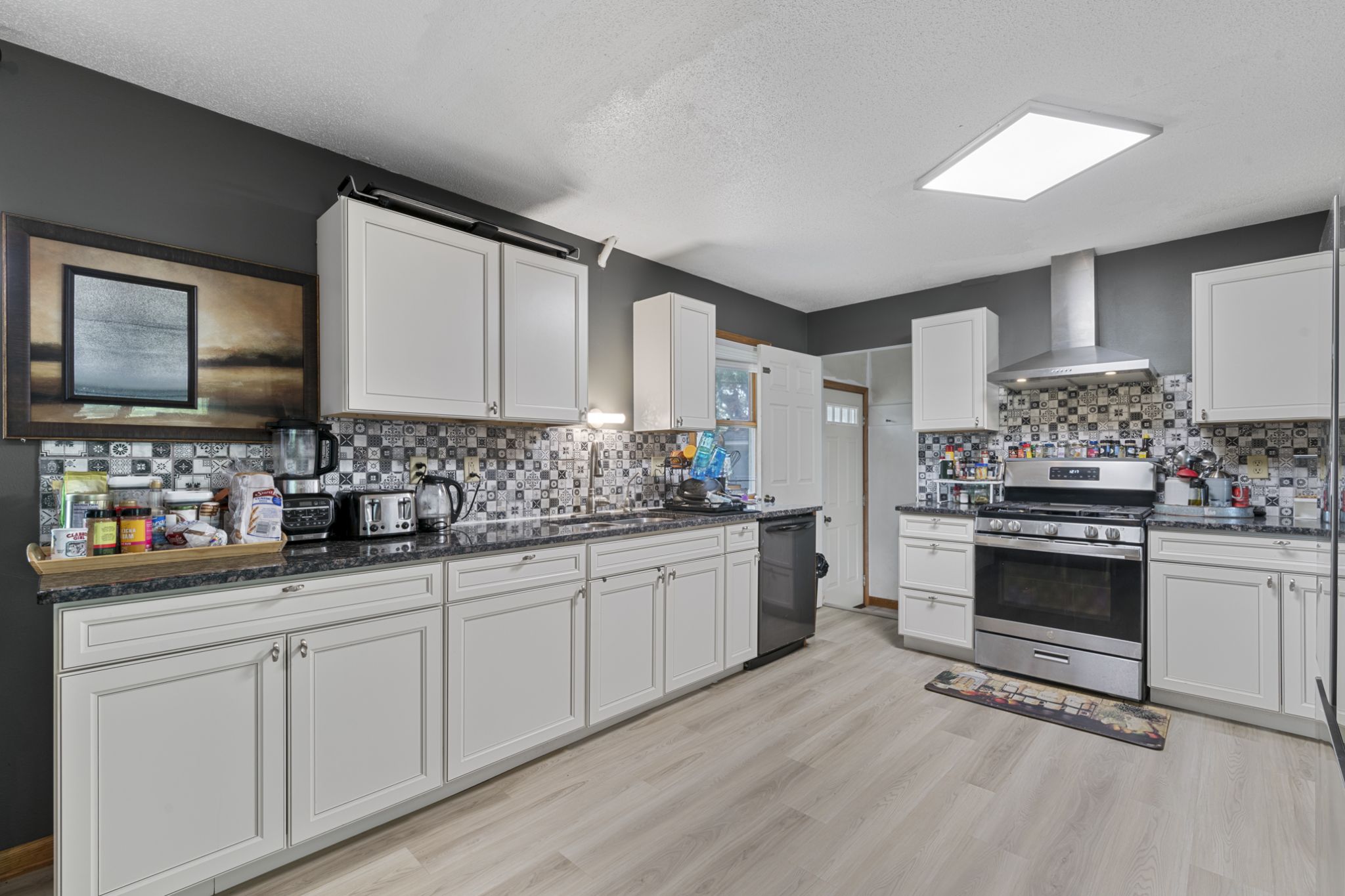 1647 Hollywood Boulevard, Iowa City, IA, Image 11