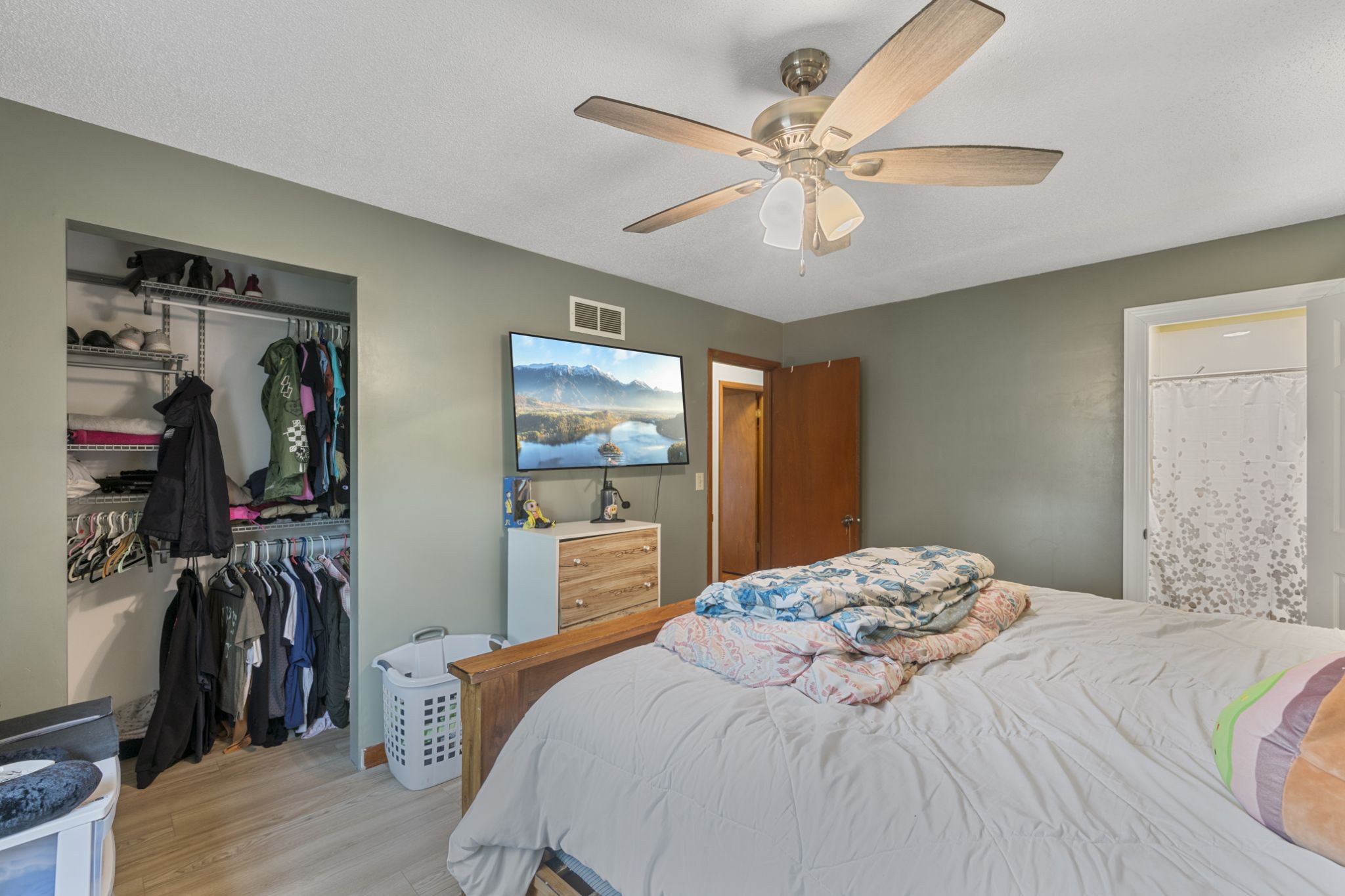 1647 Hollywood Boulevard, Iowa City, IA, Image 21