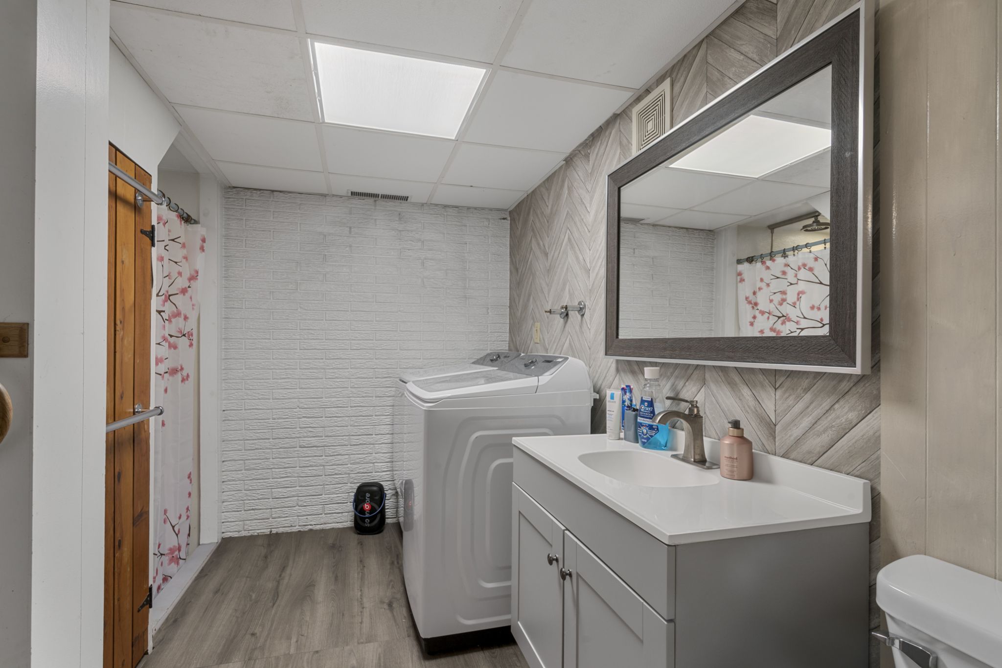 1647 Hollywood Boulevard, Iowa City, IA, Image 32