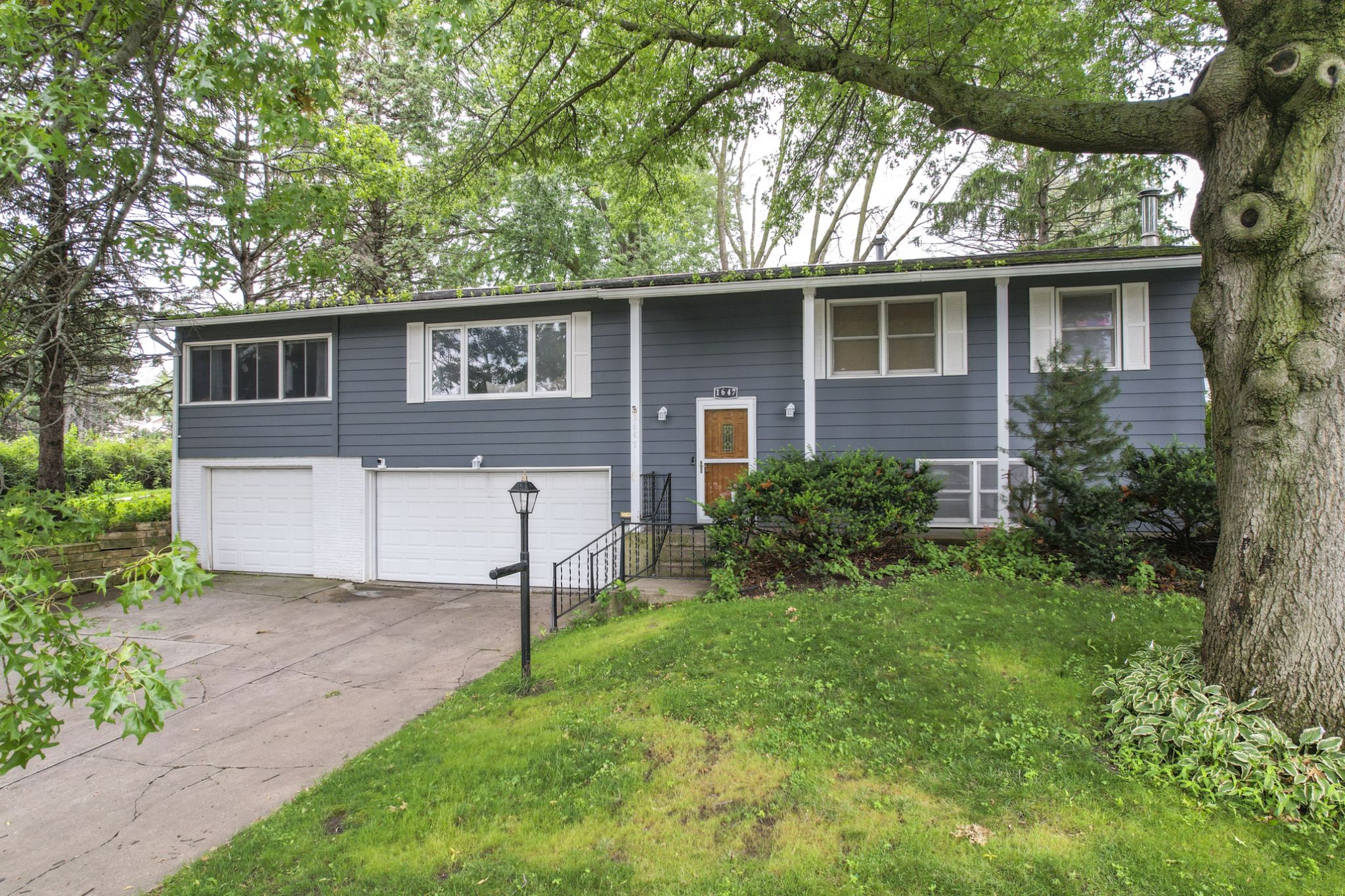 1647 Hollywood Boulevard, Iowa City, IA, Image 34
