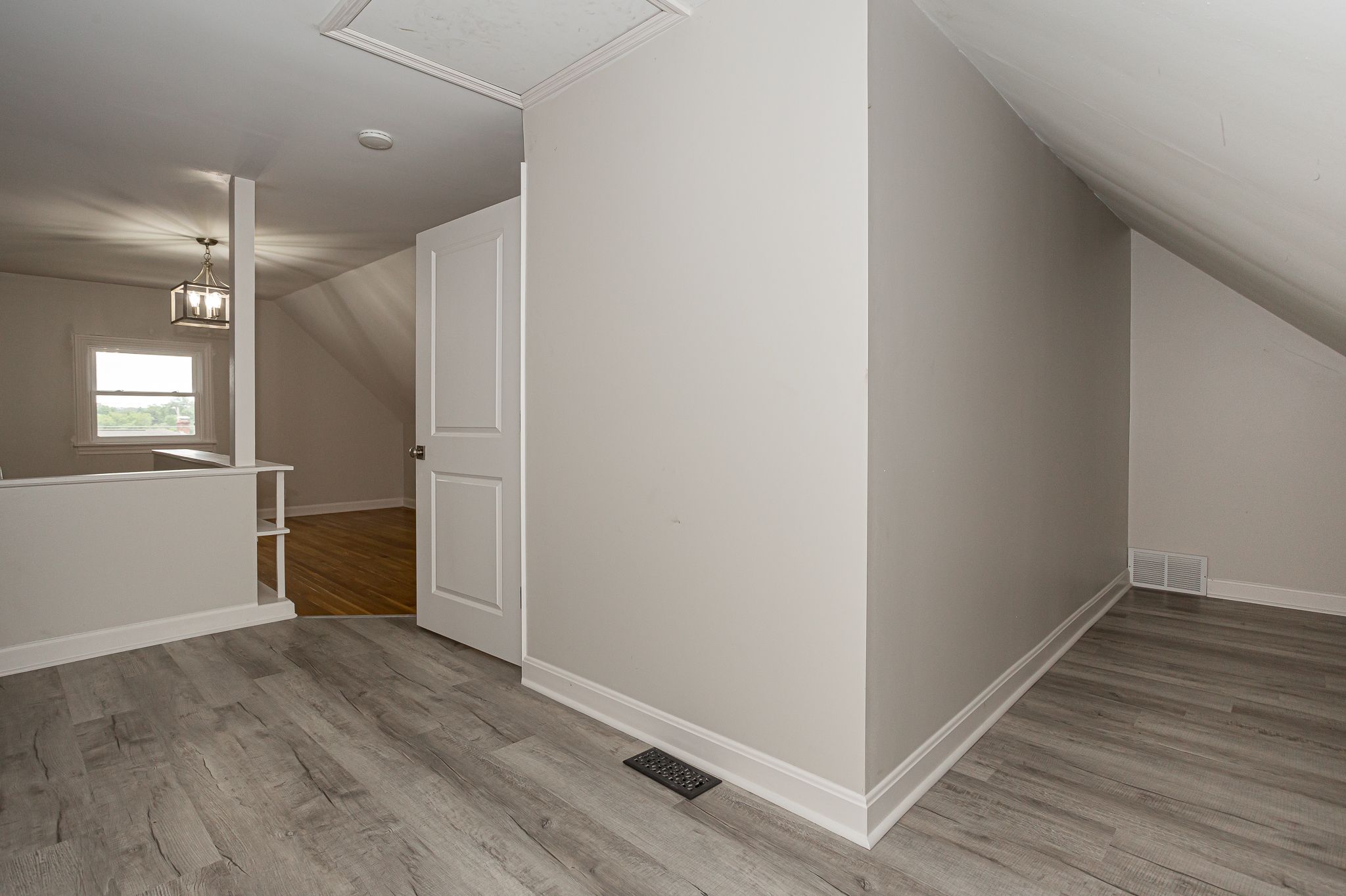 453 Grant St, Bettendorf, IA, Image 22