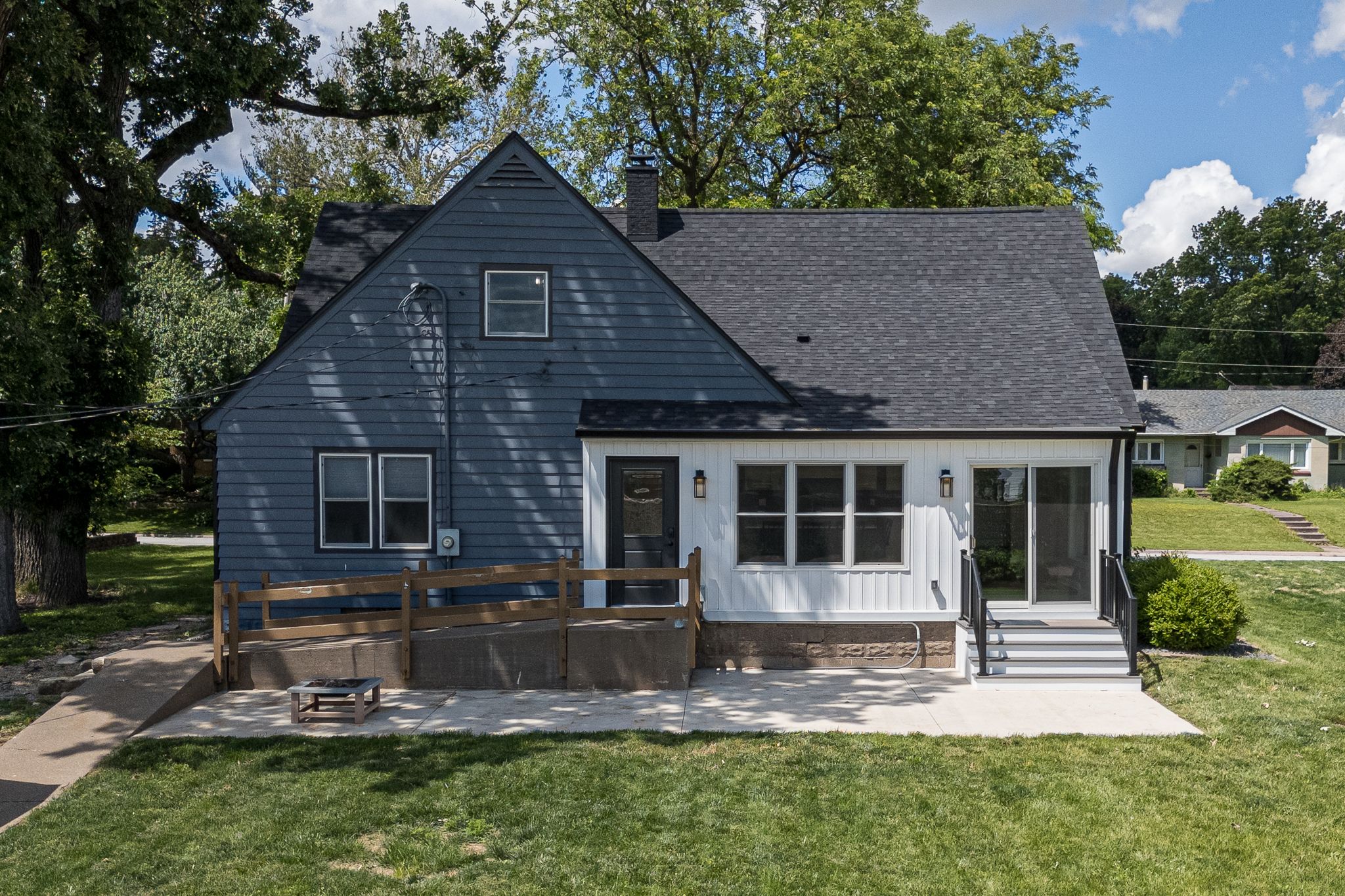 453 Grant St, Bettendorf, IA, Image 30
