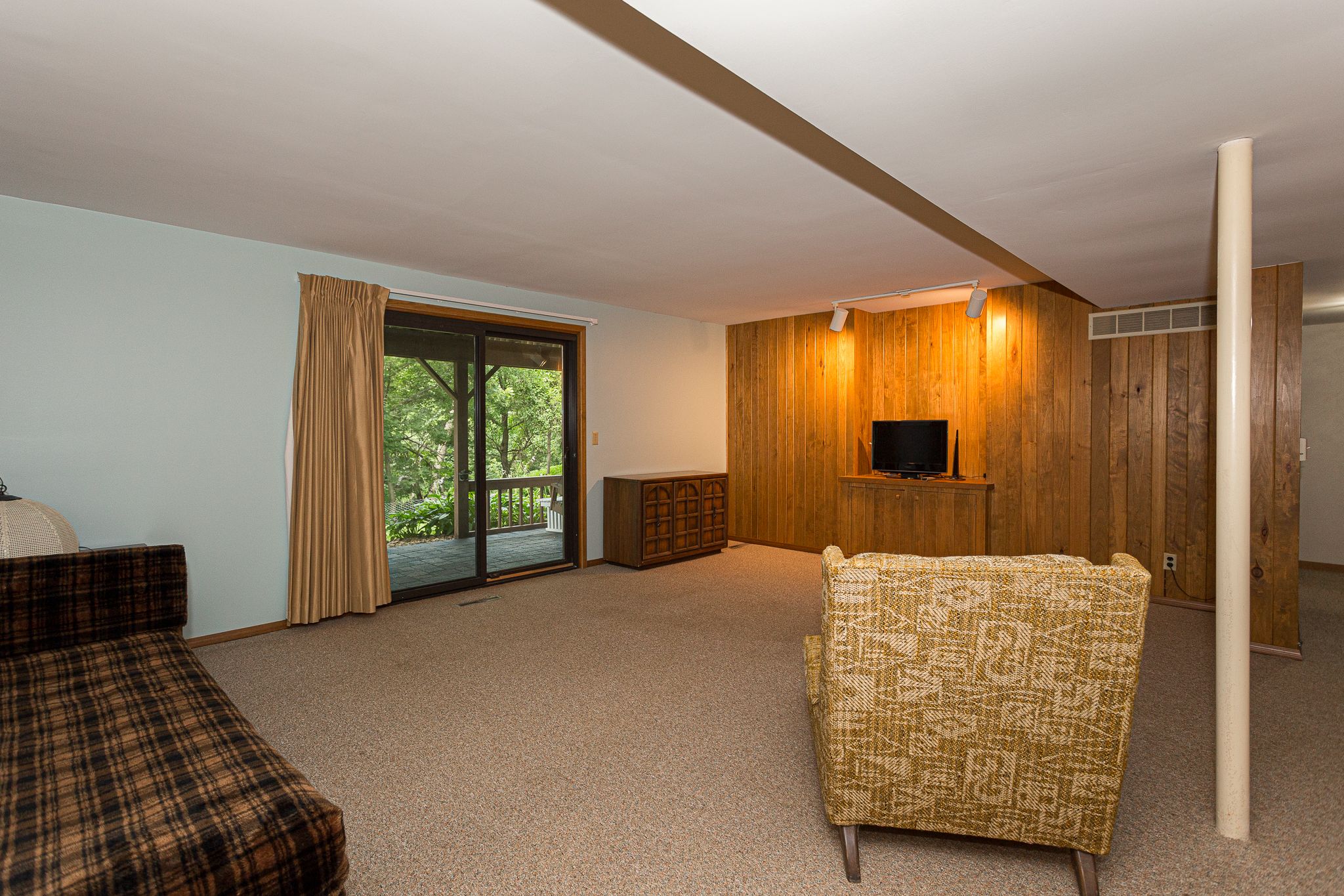 28018 230th Street, Le Claire, IA, Image 34