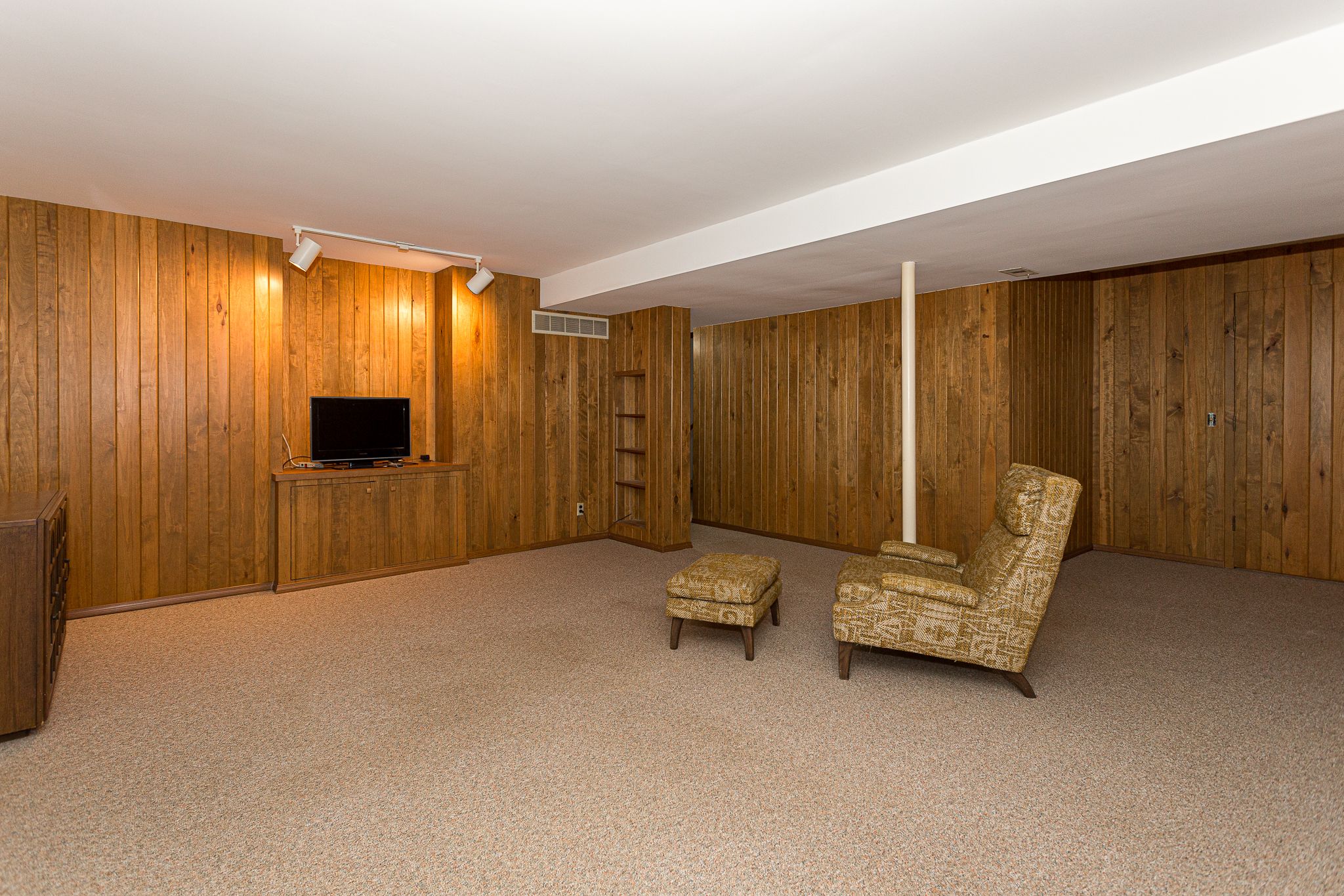 28018 230th Street, Le Claire, IA, Image 36