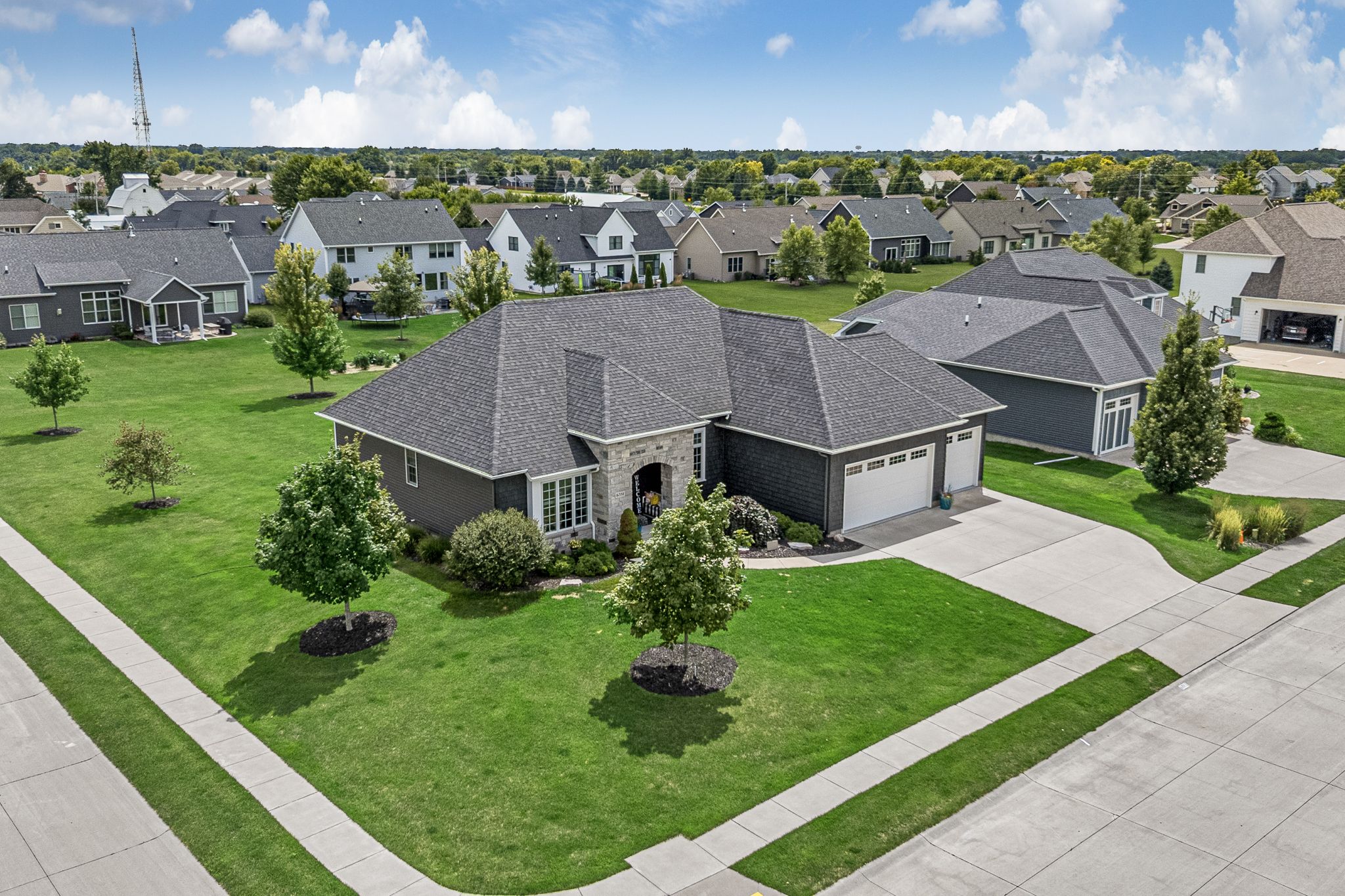 6351 Wildberry Dr, Bettendorf, IA, Image 1