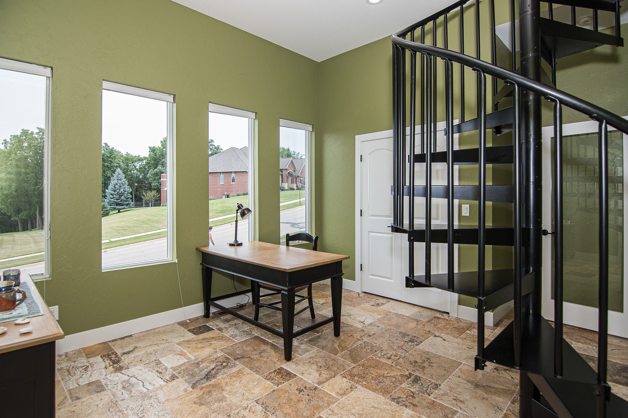 1735 Creek Wood Drive, Dubuque, IA, Image 27