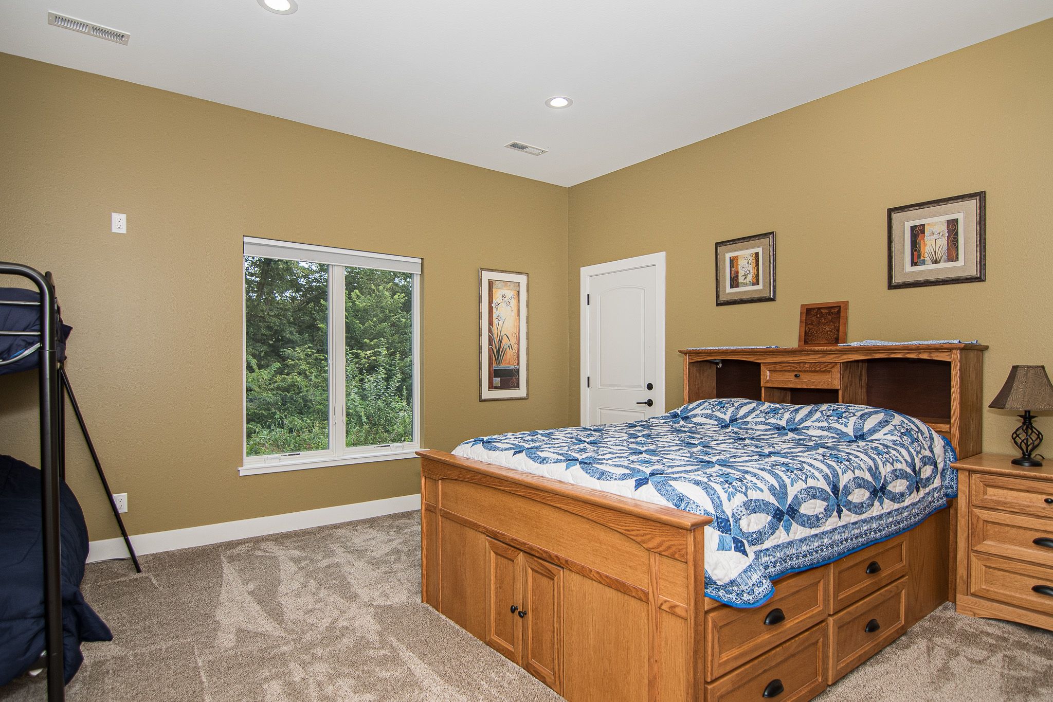 1735 Creek Wood Drive, Dubuque, IA, Image 43