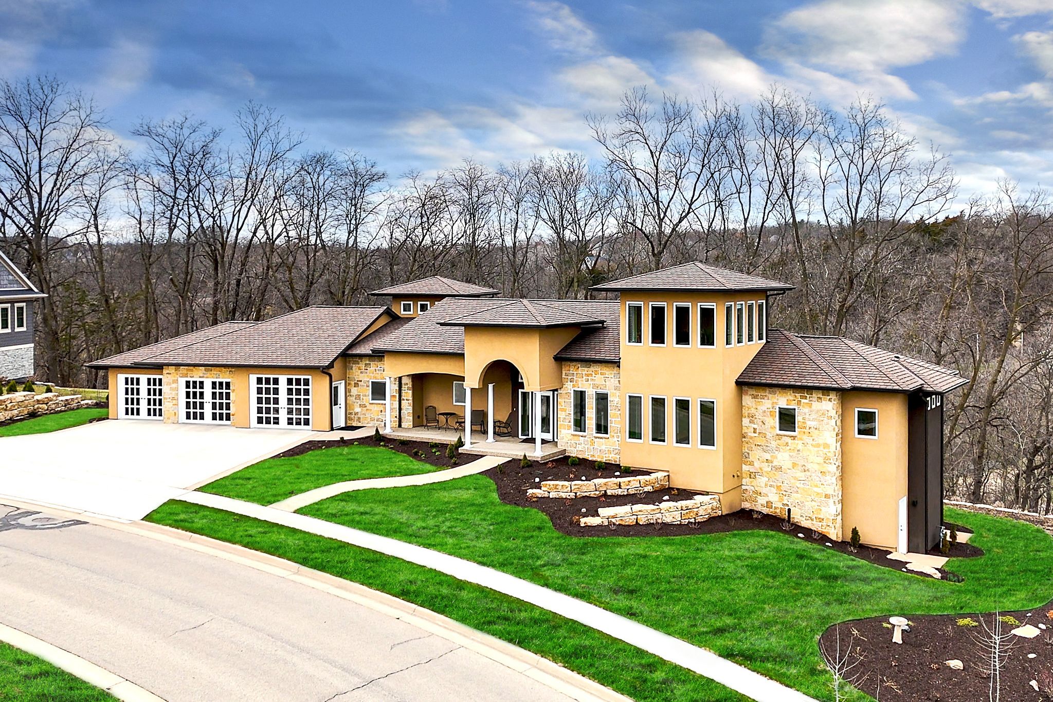 1735 Creek Wood Drive, Dubuque, IA, Image 63