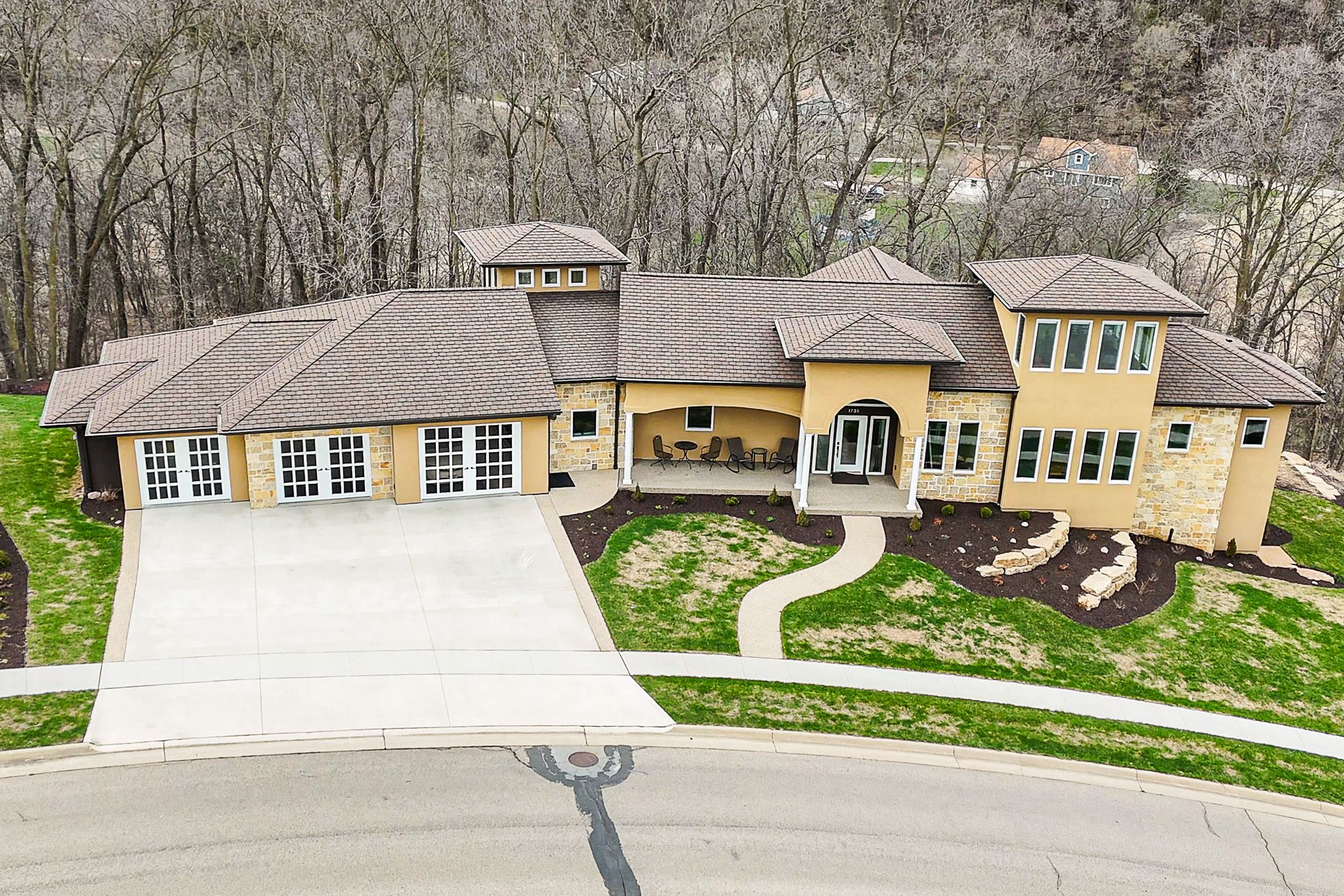 1735 Creek Wood Drive, Dubuque, IA, Image 67