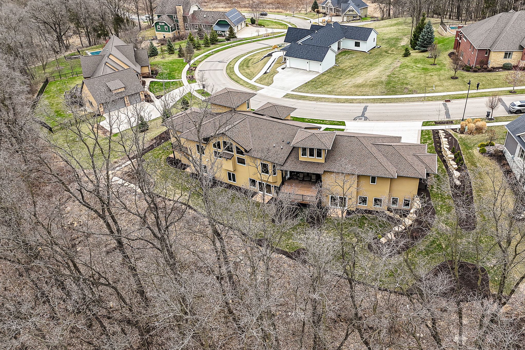 1735 Creek Wood Drive, Dubuque, IA, Image 71