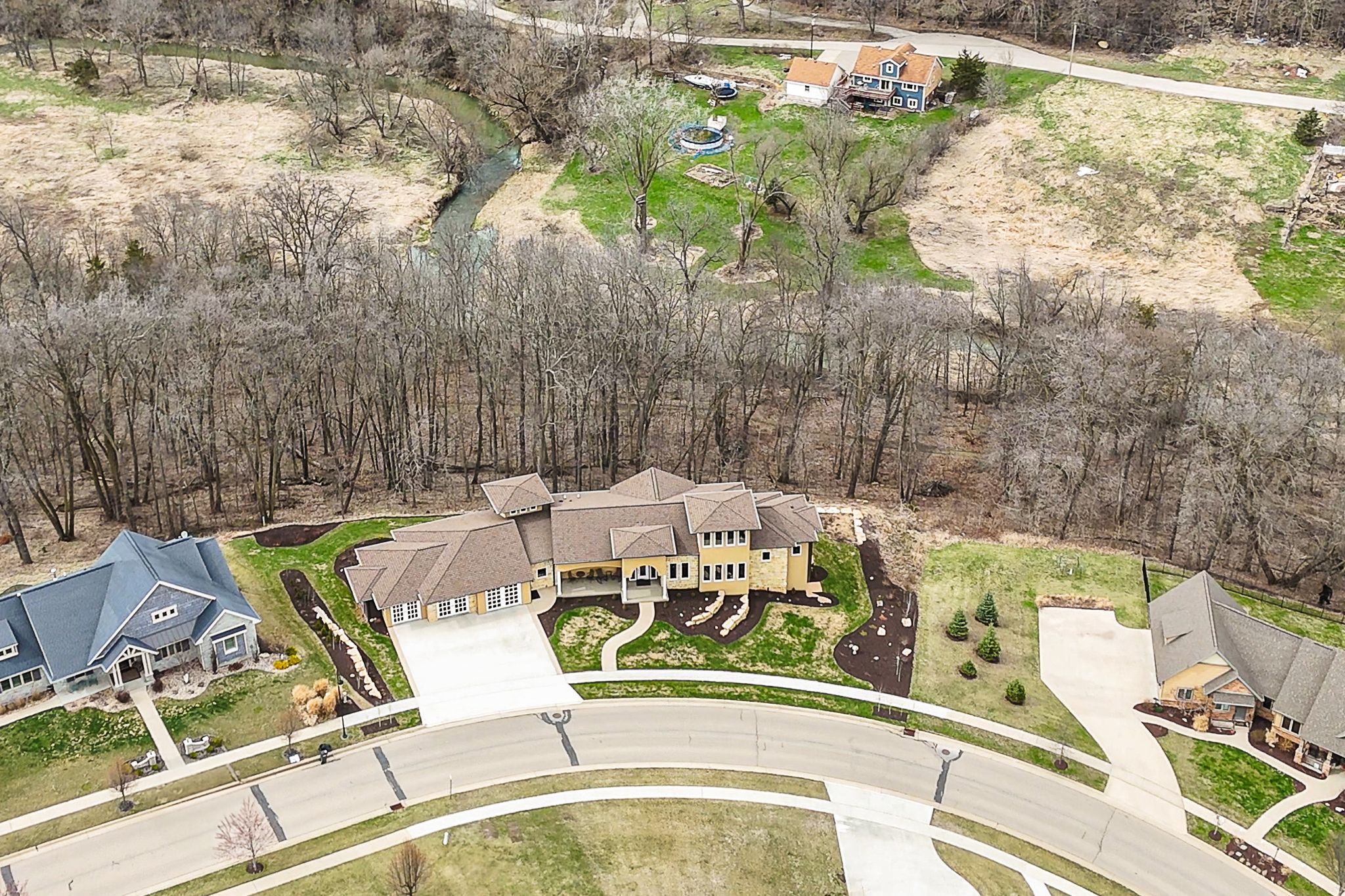 1735 Creek Wood Drive, Dubuque, IA, Image 77