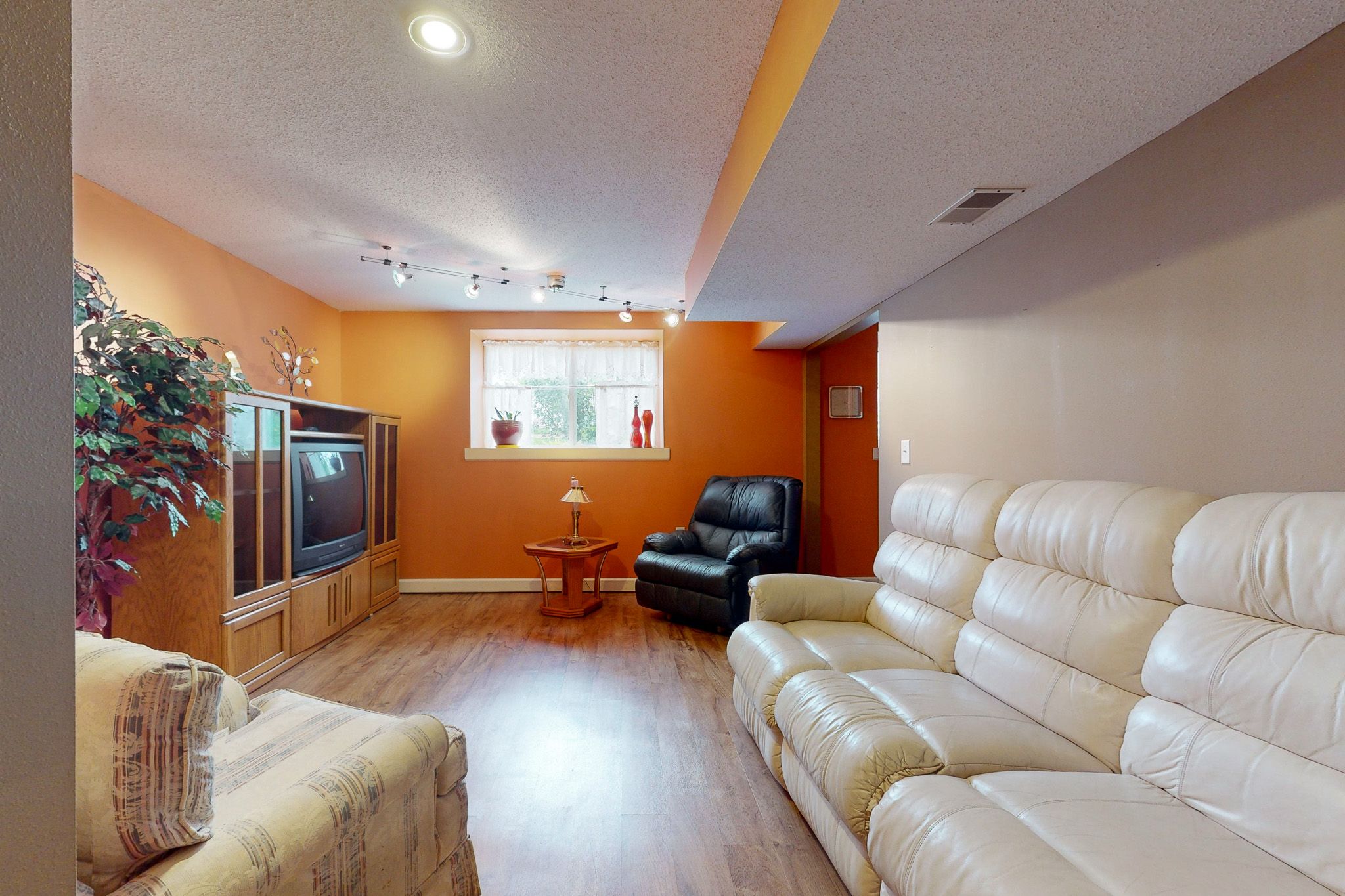 335 Highland Ave, Fairfax, IA, Image 18