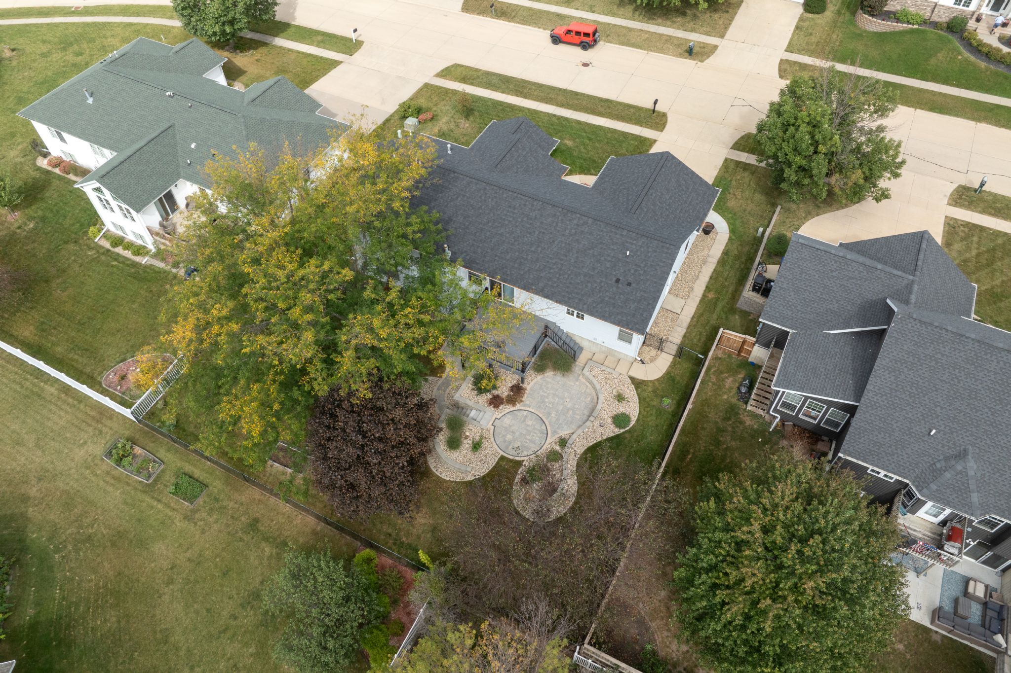 2745 Heather View Cir, Marion, IA, Image 1