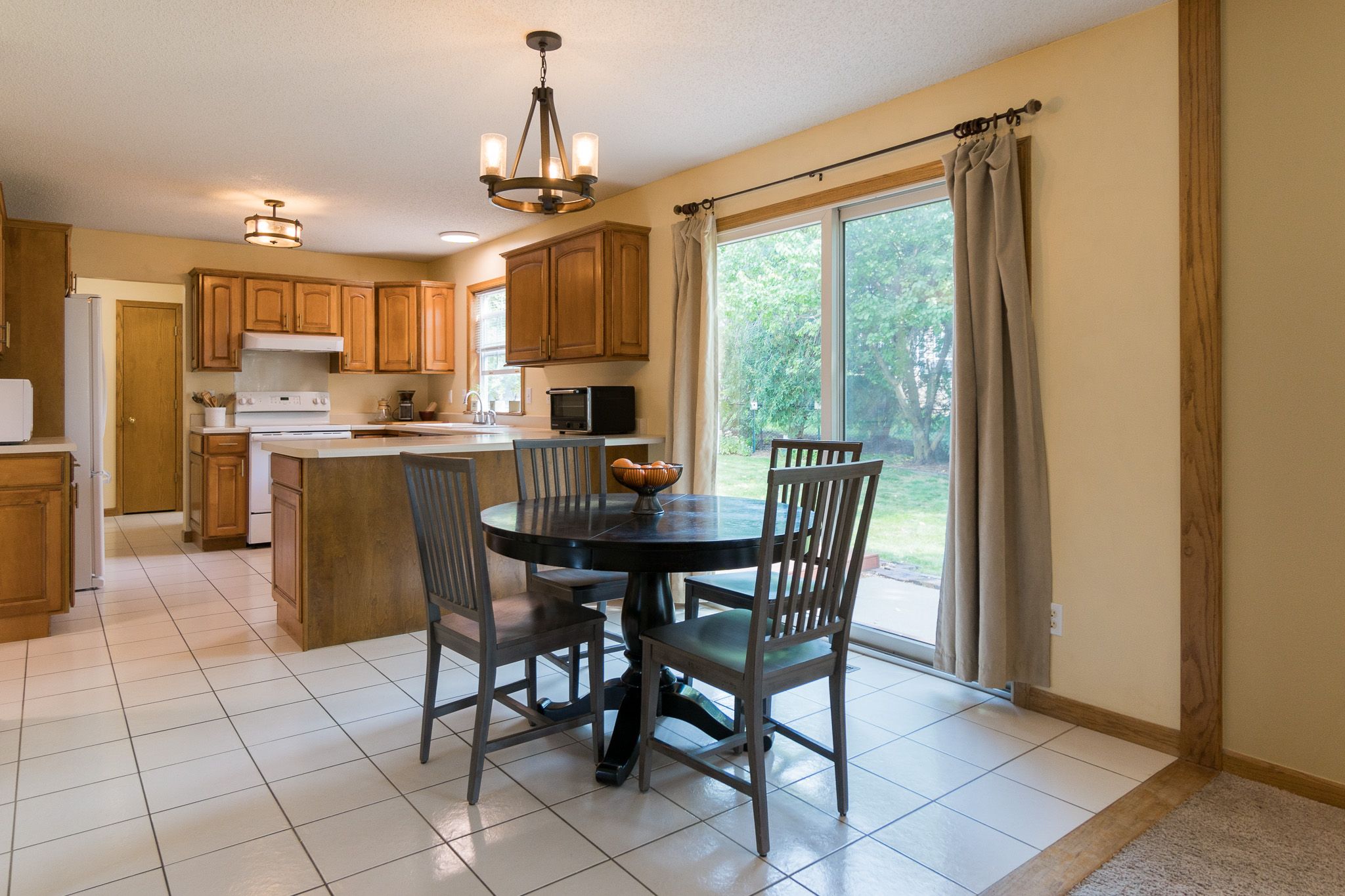 7608 Hampshire Dr NE, Cedar Rapids, IA, Image 5