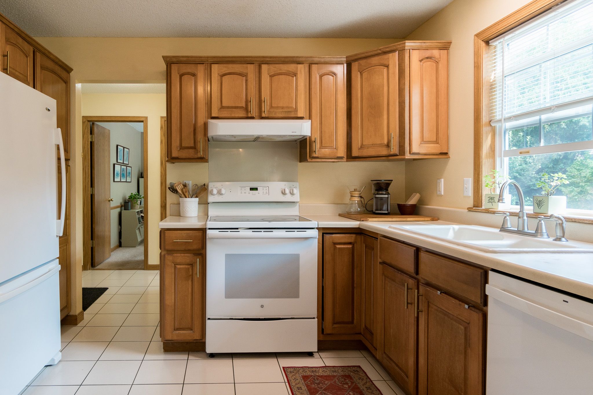 7608 Hampshire Dr NE, Cedar Rapids, IA, Image 7