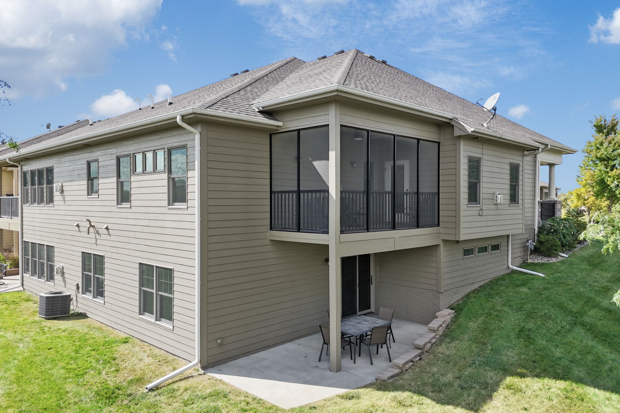 255 S 41st St, West Des Moines, IA, Image 25