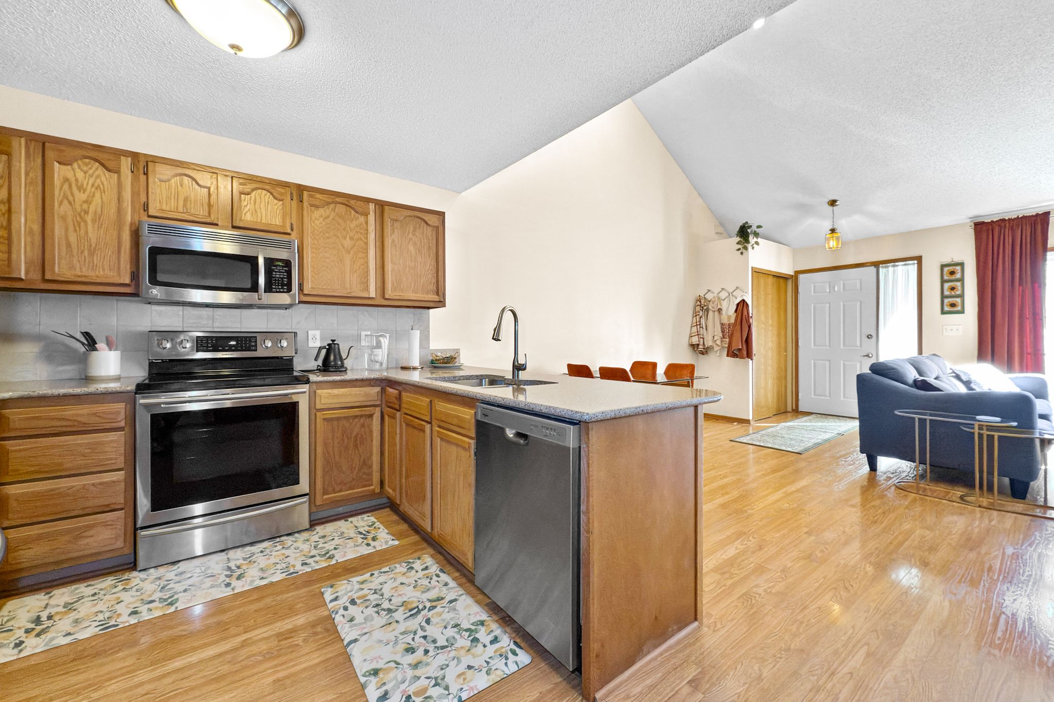 555 SE Laurel St, Waukee, IA, Image 9
