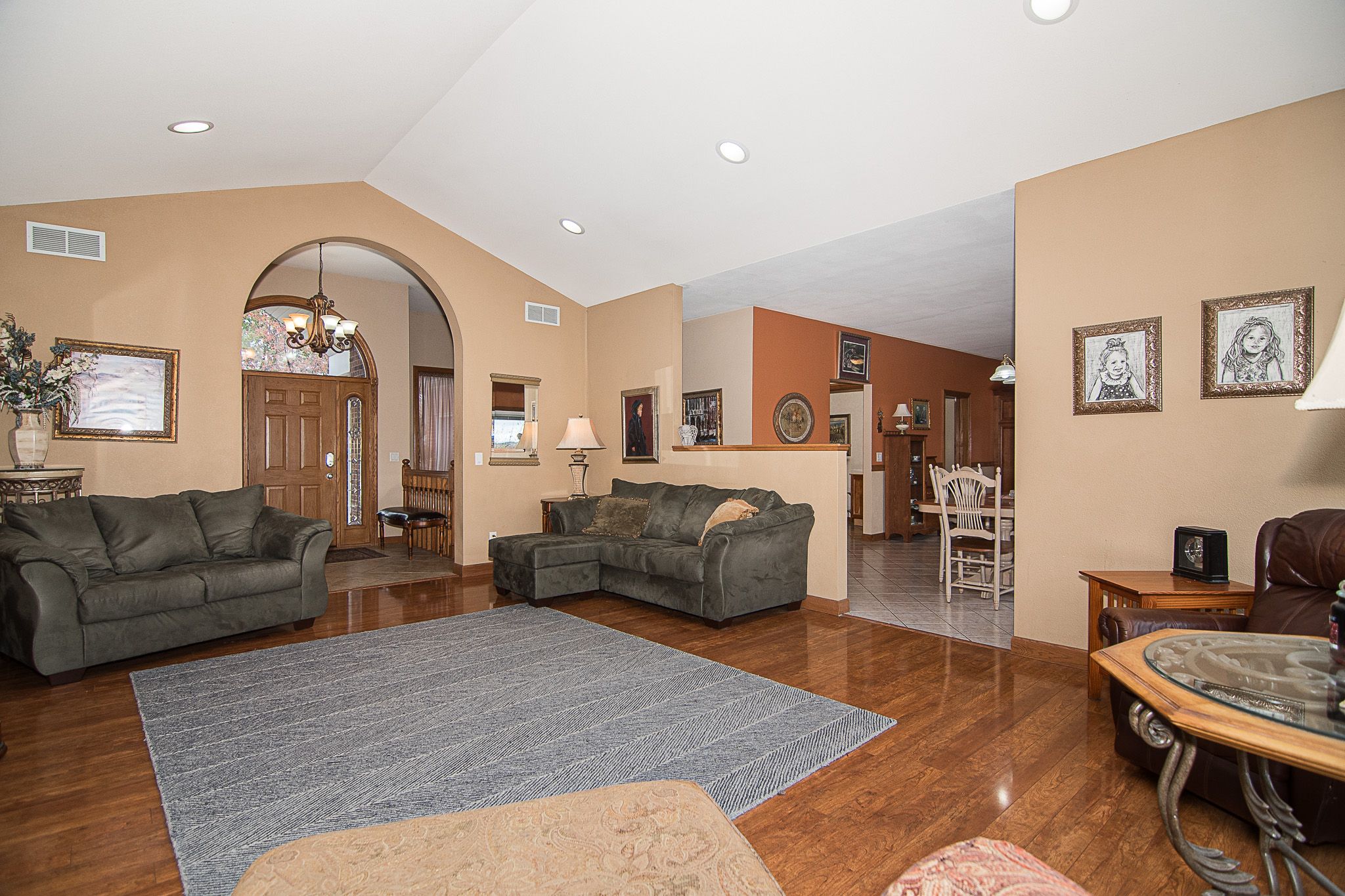 15807 Woodmoor Drive, Dubuque, IA, Image 11