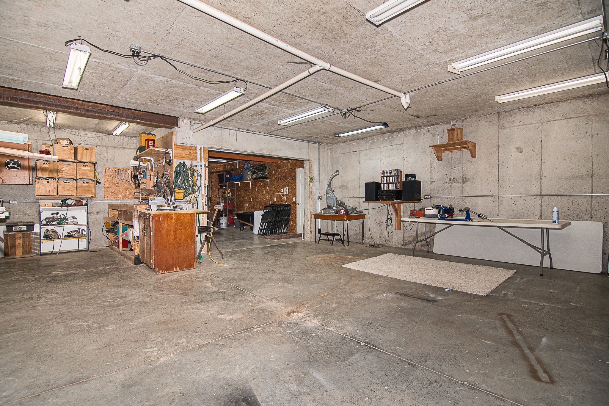 15807 Woodmoor Drive, Dubuque, IA, Image 32