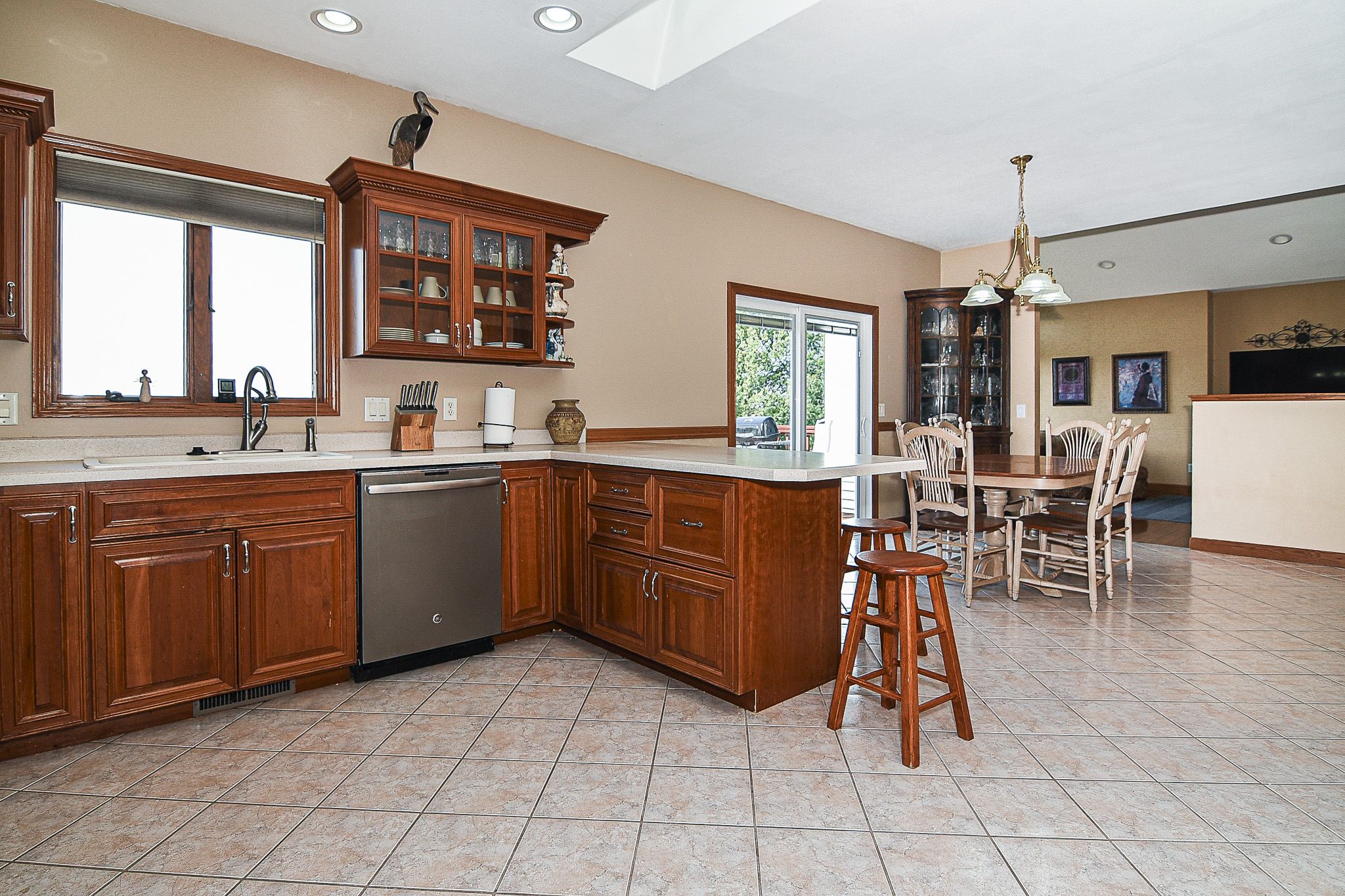15807 Woodmoor Drive, Dubuque, IA, Image 7