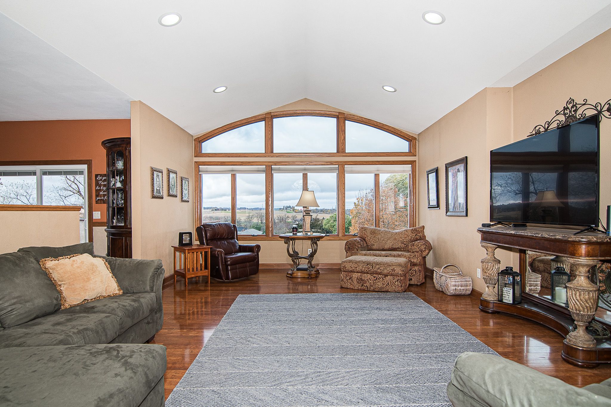 15807 Woodmoor Drive, Dubuque, IA, Image 8
