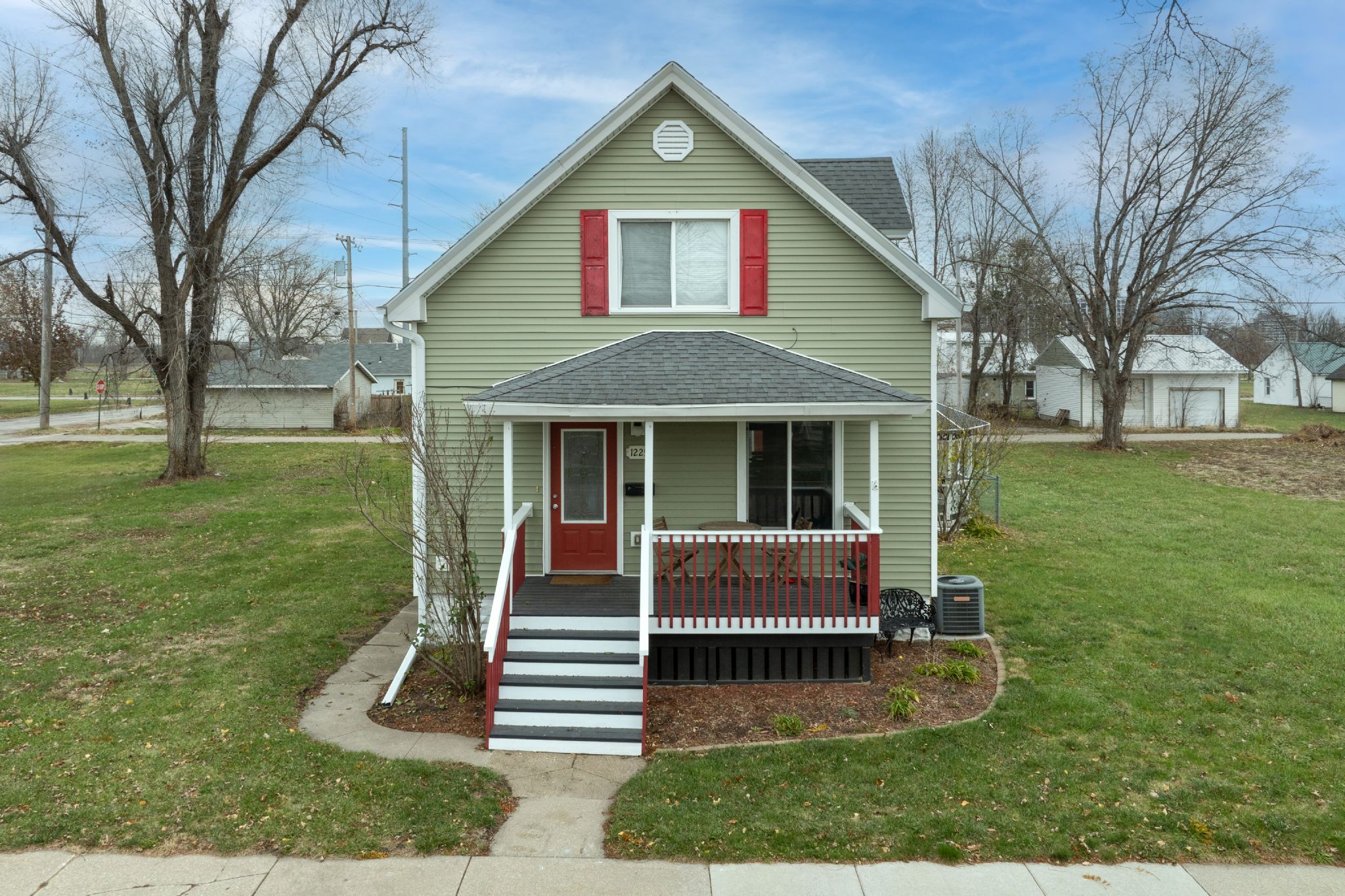 1225 Ellis Blvd NW, Cedar Rapids, IA, Image 0