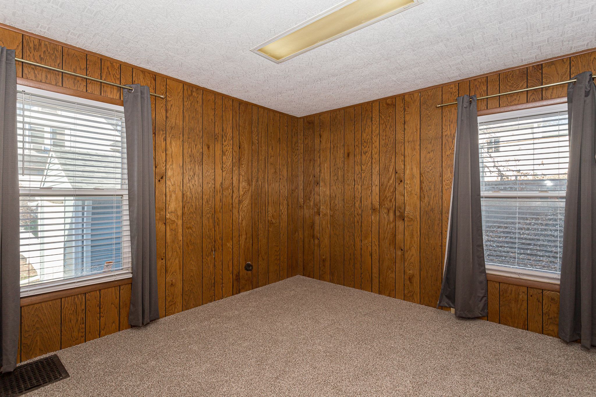 2316 E Pleasant St, Davenport, IA, Image 12