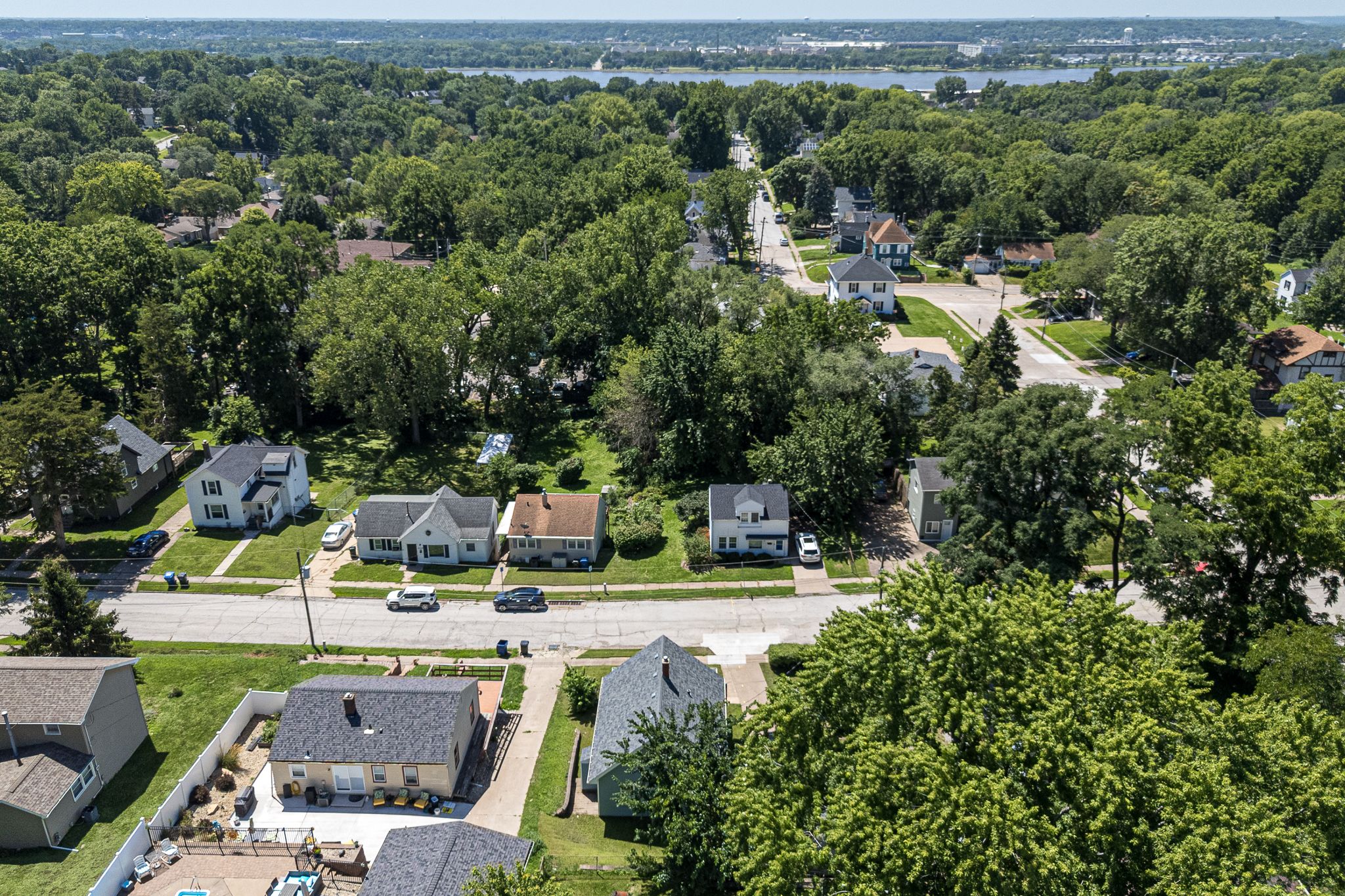 2316 E Pleasant St, Davenport, IA, Image 25
