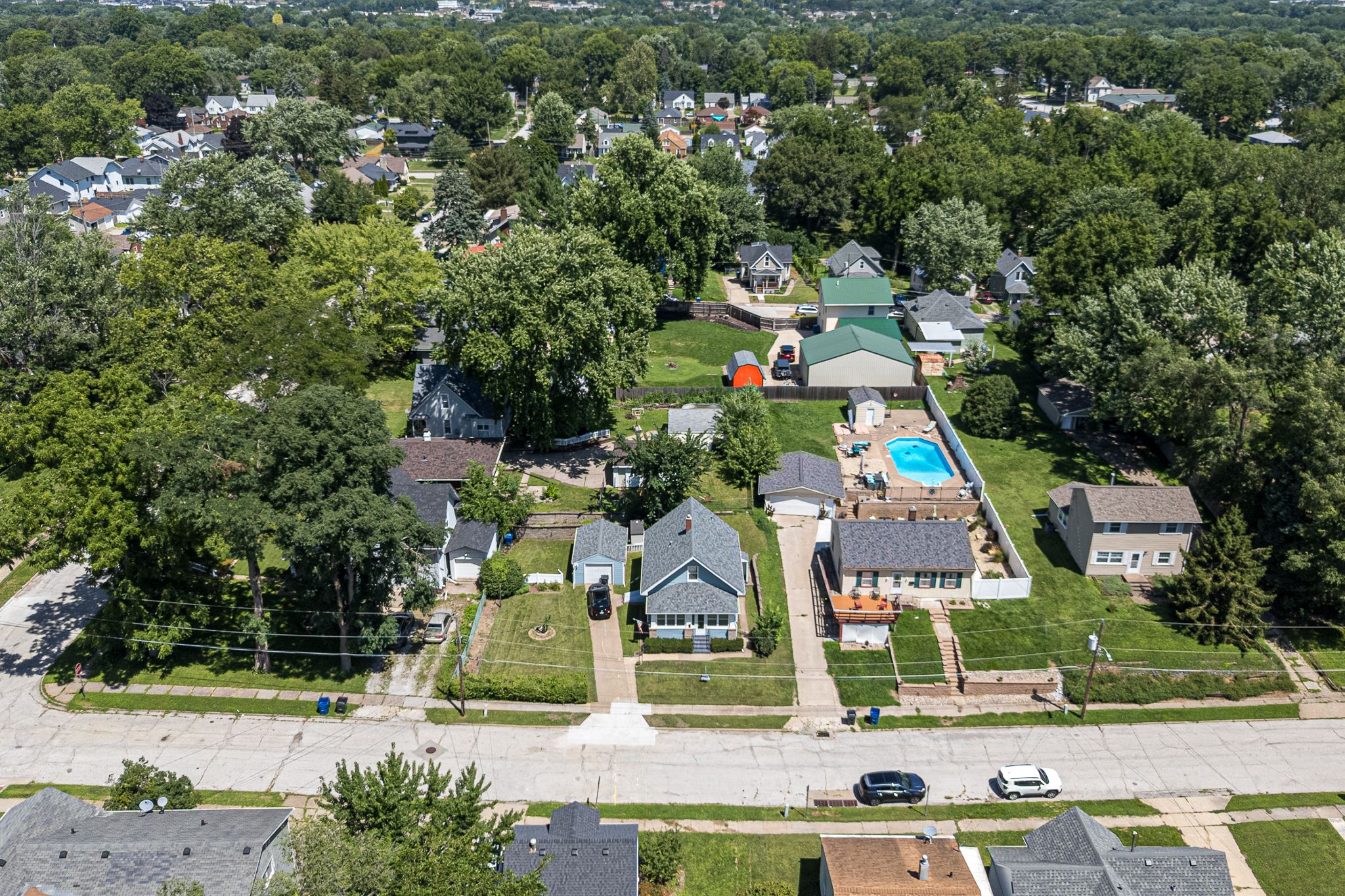 2316 E Pleasant St, Davenport, IA, Image 3