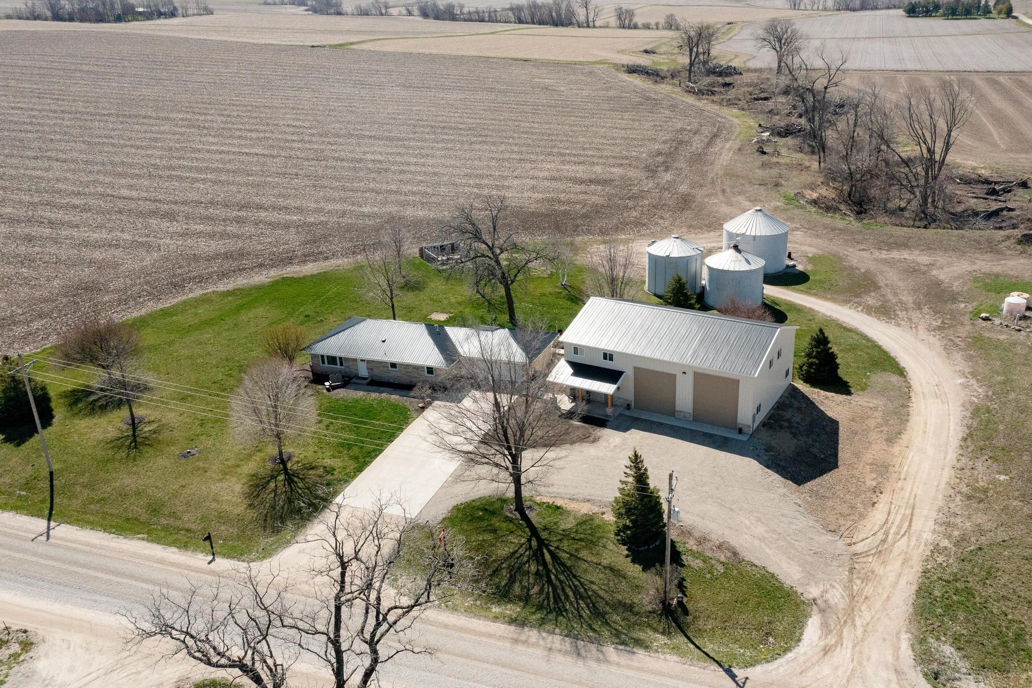 5609 76th Ave SW, Fairfax, IA, Image 0