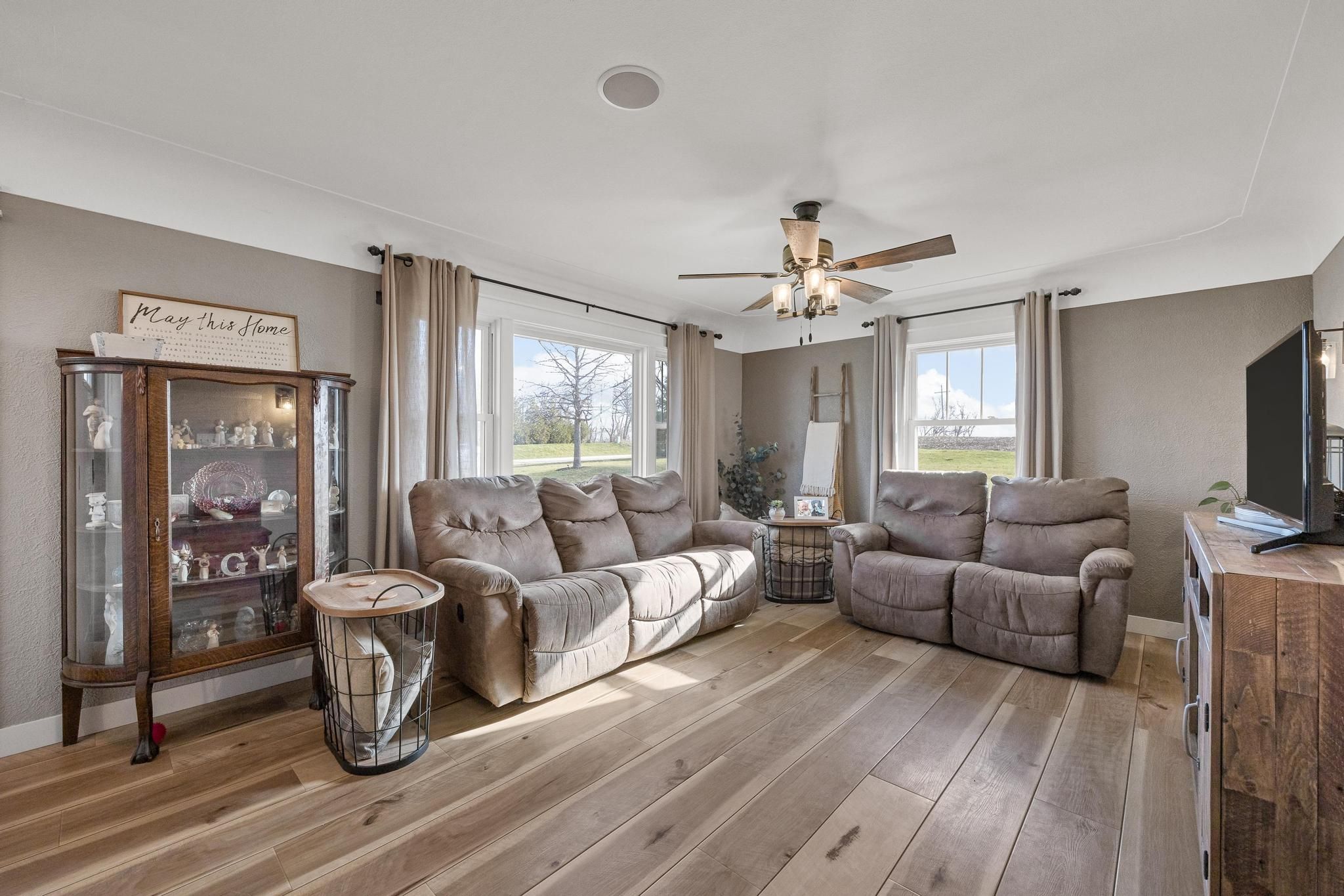 5609 76th Ave SW, Fairfax, IA, Image 4