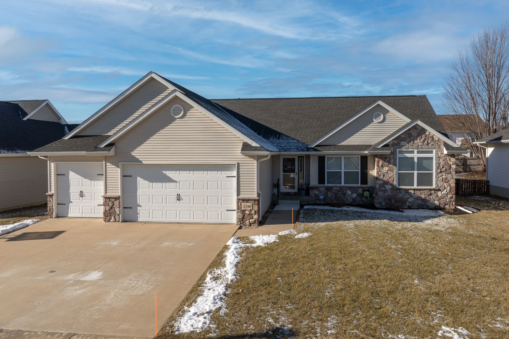 2390 Spoonbill Dr, Marion, IA, Image 0