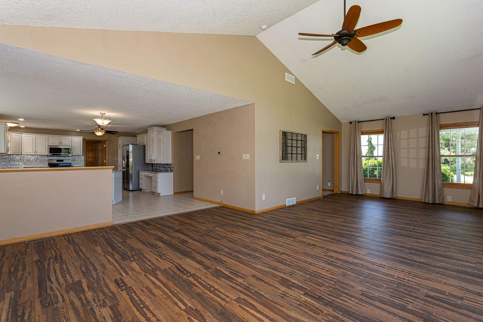 2587 282nd Ave, De Witt, IA, Image 4