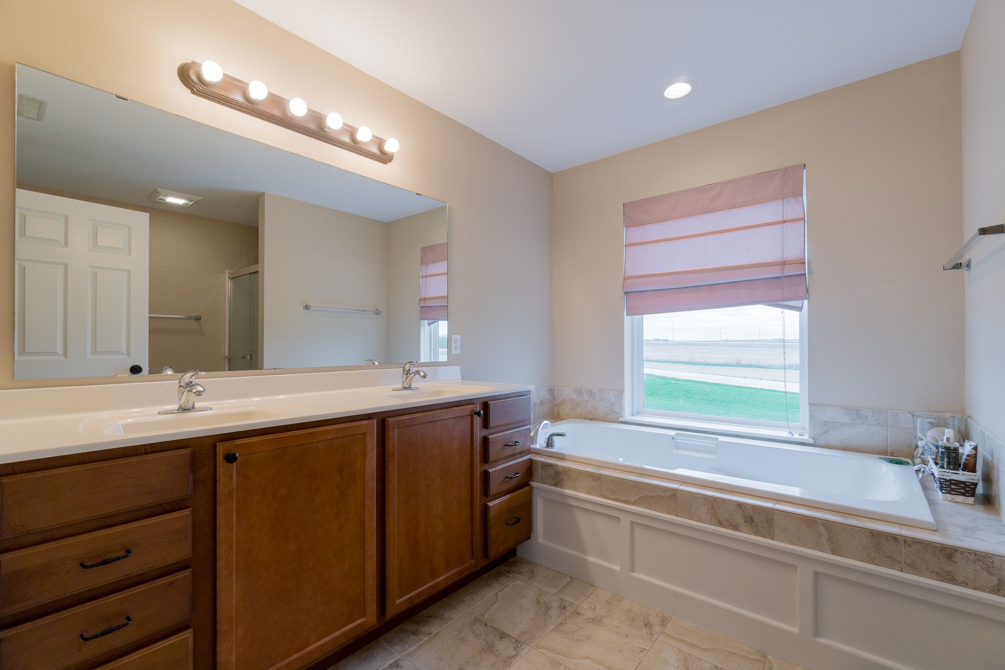 7915 Sandhurst Dr NW, Cedar Rapids, IA, Image 16
